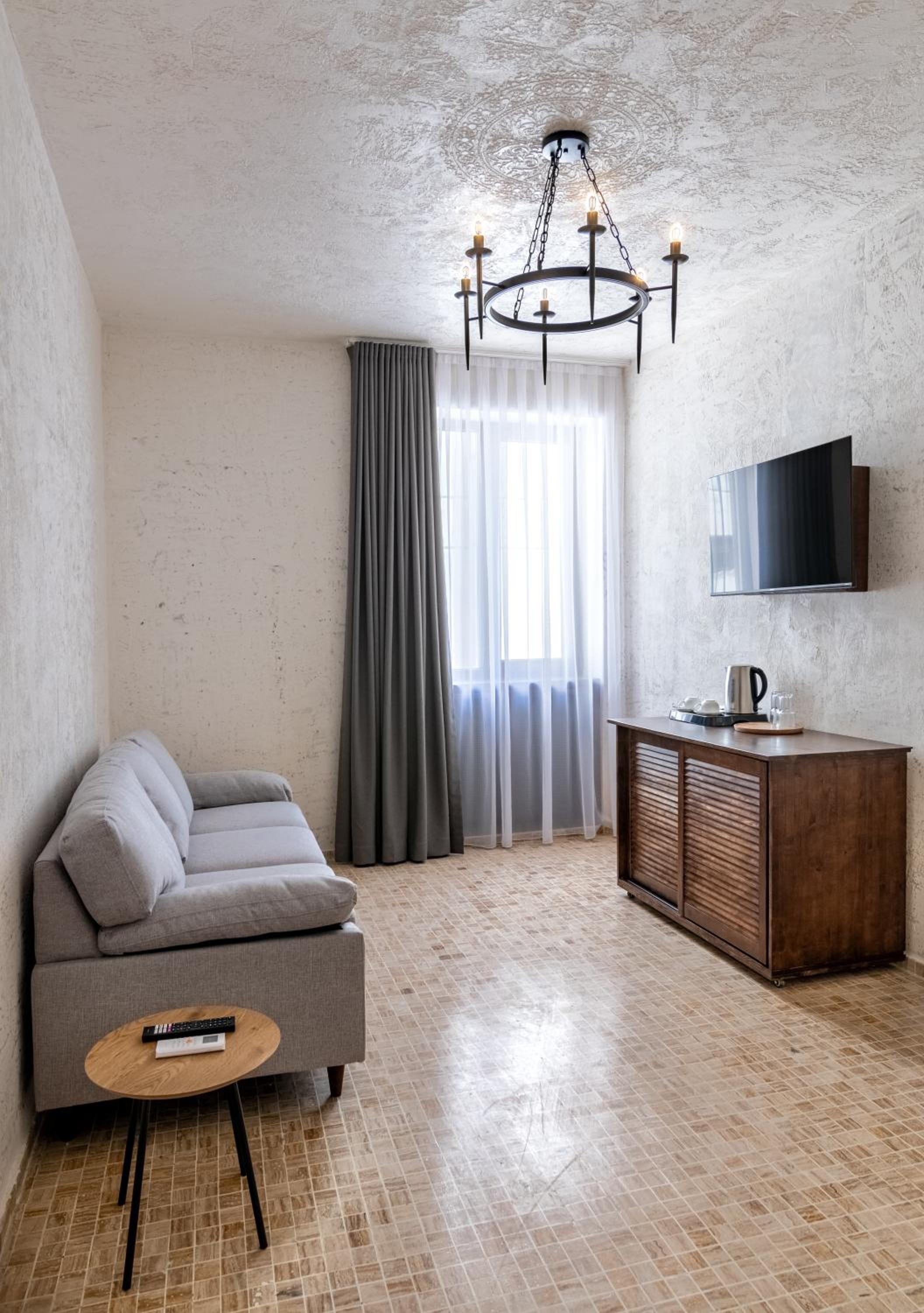 One-Bedroom Suite photo 2
