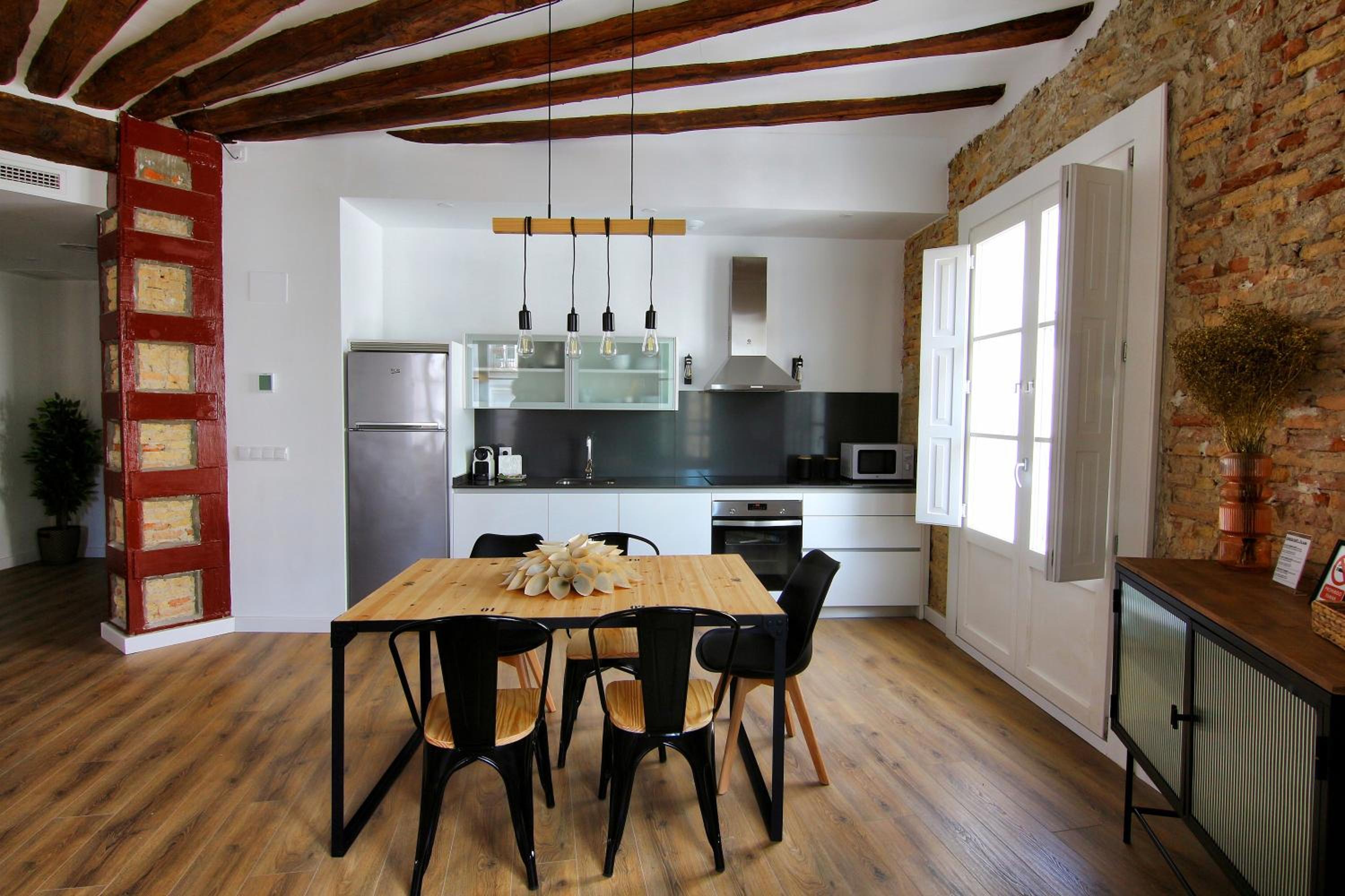 Two-Bedroom Deluxe Apartment with Balcony photo 3