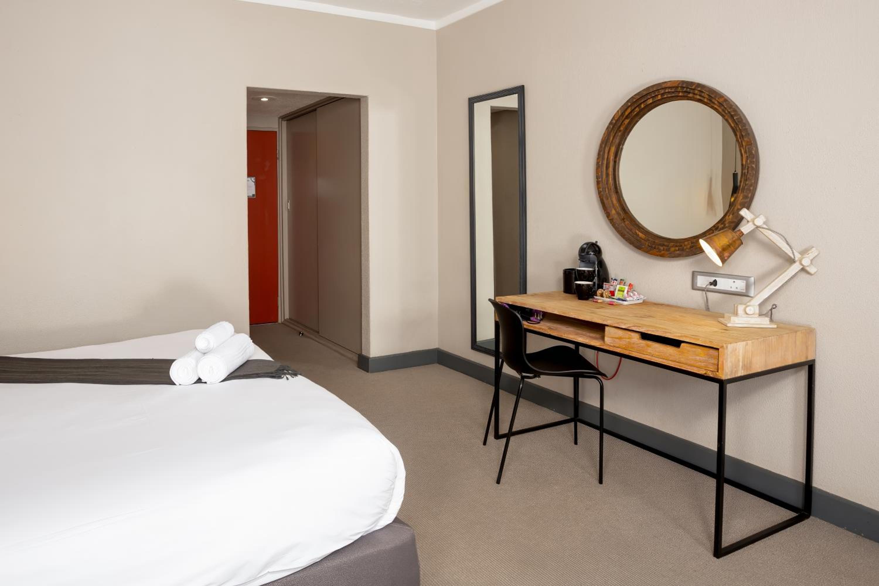 Double Room - Photo 11