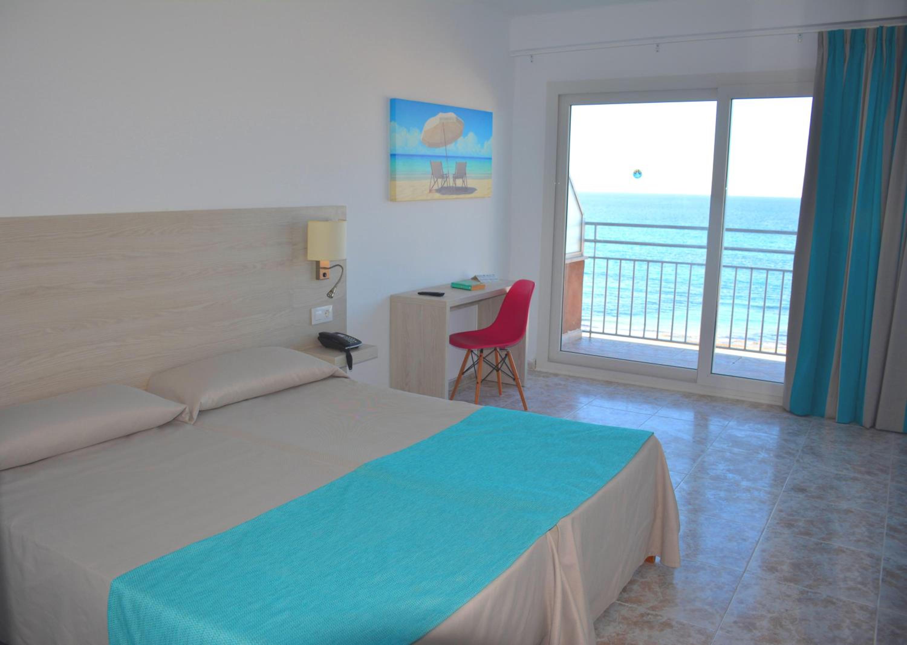 Two-Bedroom Apartment with Sea View thumbnail 6
