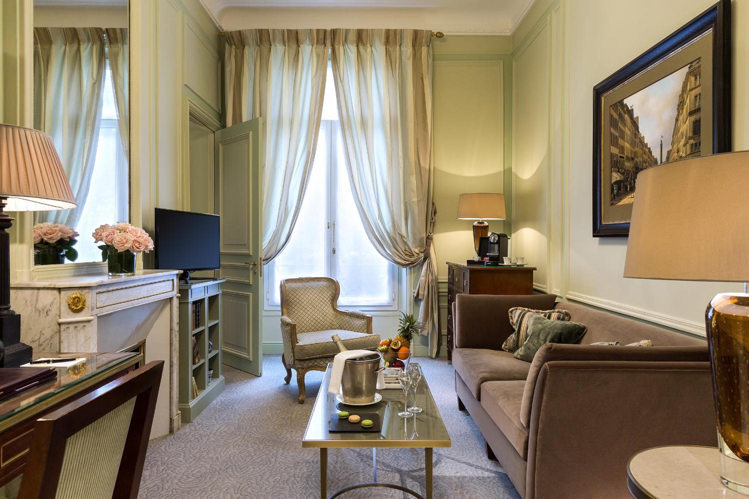 Suite Deluxe – Parisienne