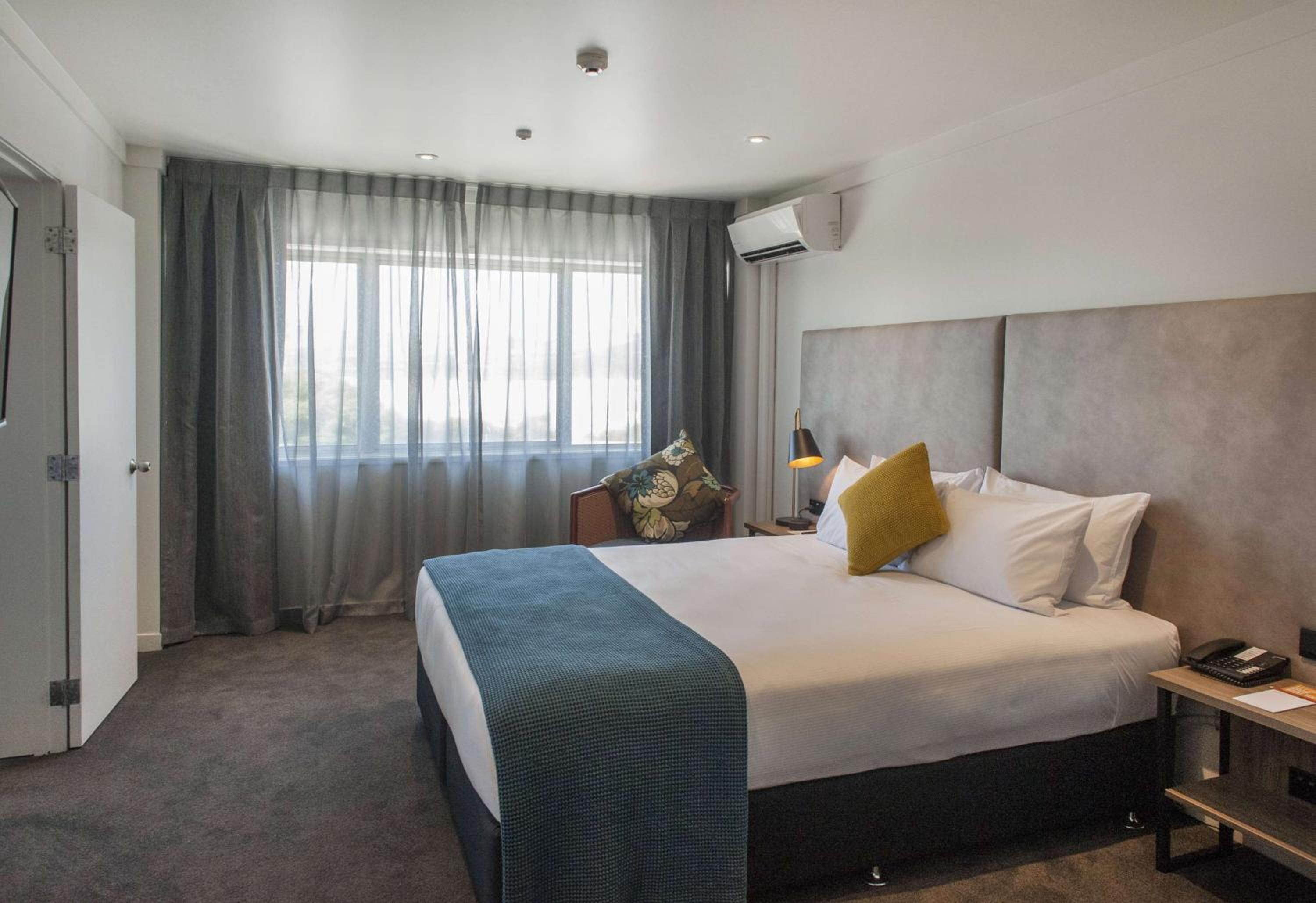 Deluxe Suite - Photo 1