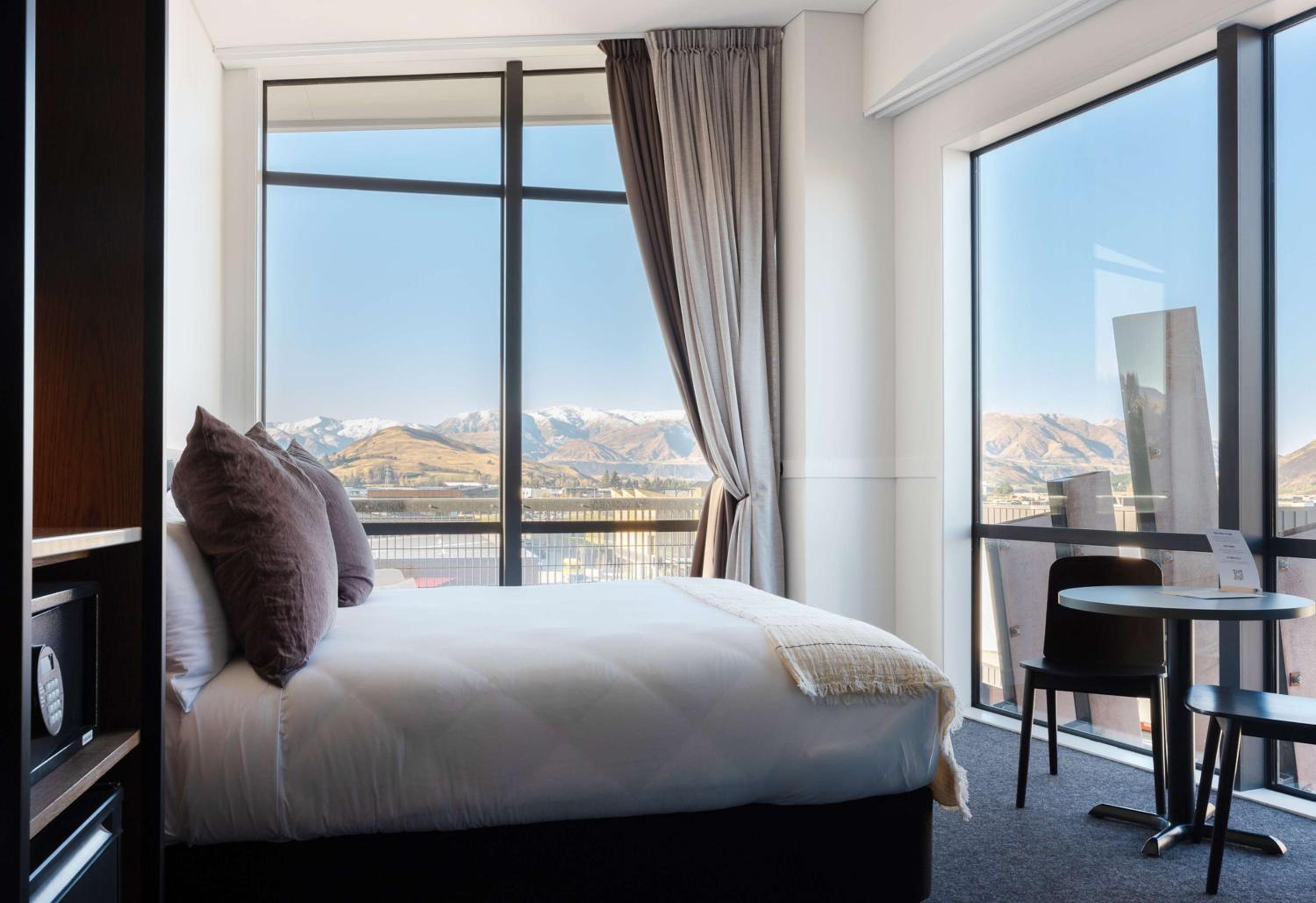 Remarkables View King - Photo 3