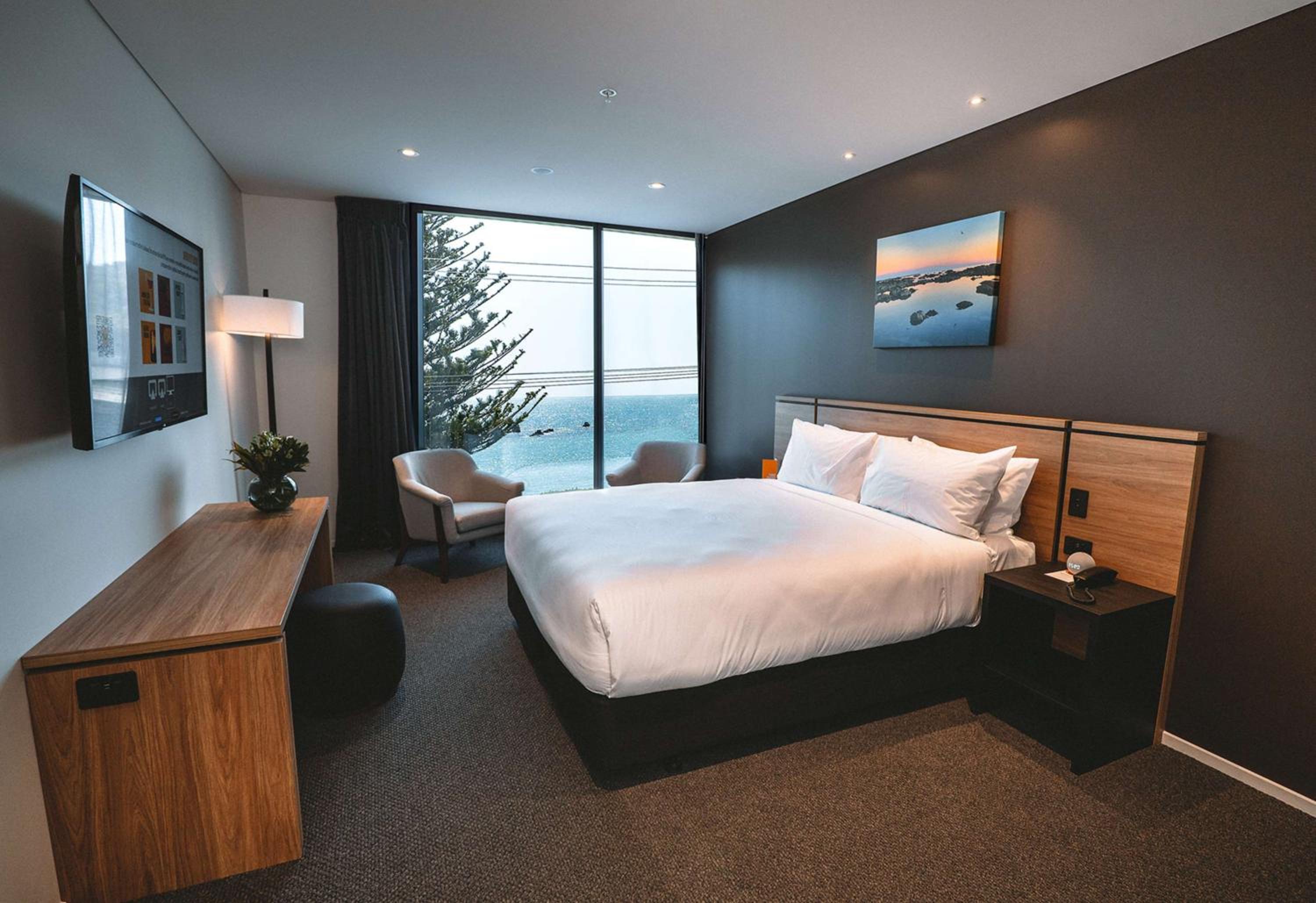 Ocean View King  - Photo 1