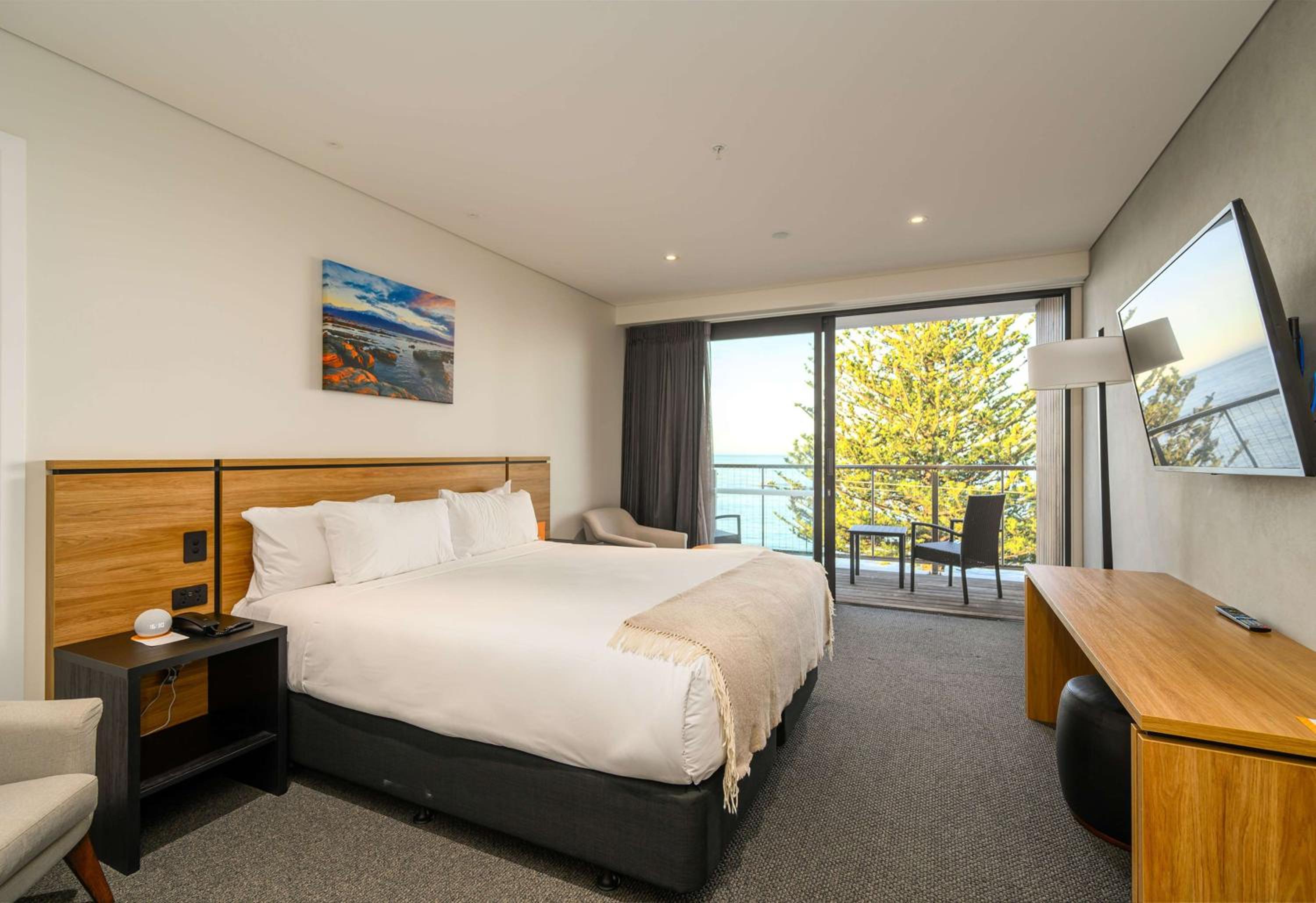 Ocean View Balcony King - Photo 1