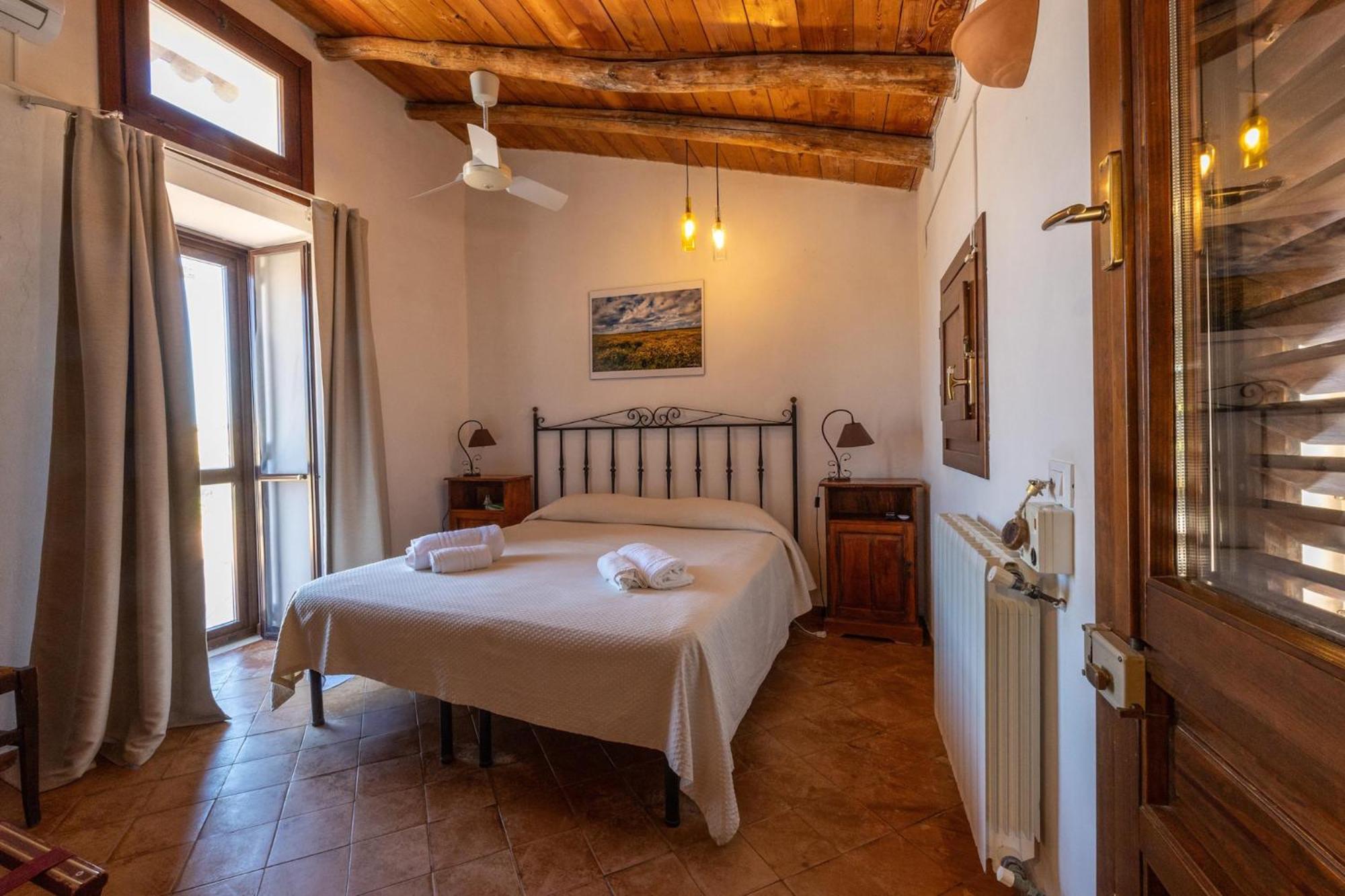Standard Double Room - Photo 1