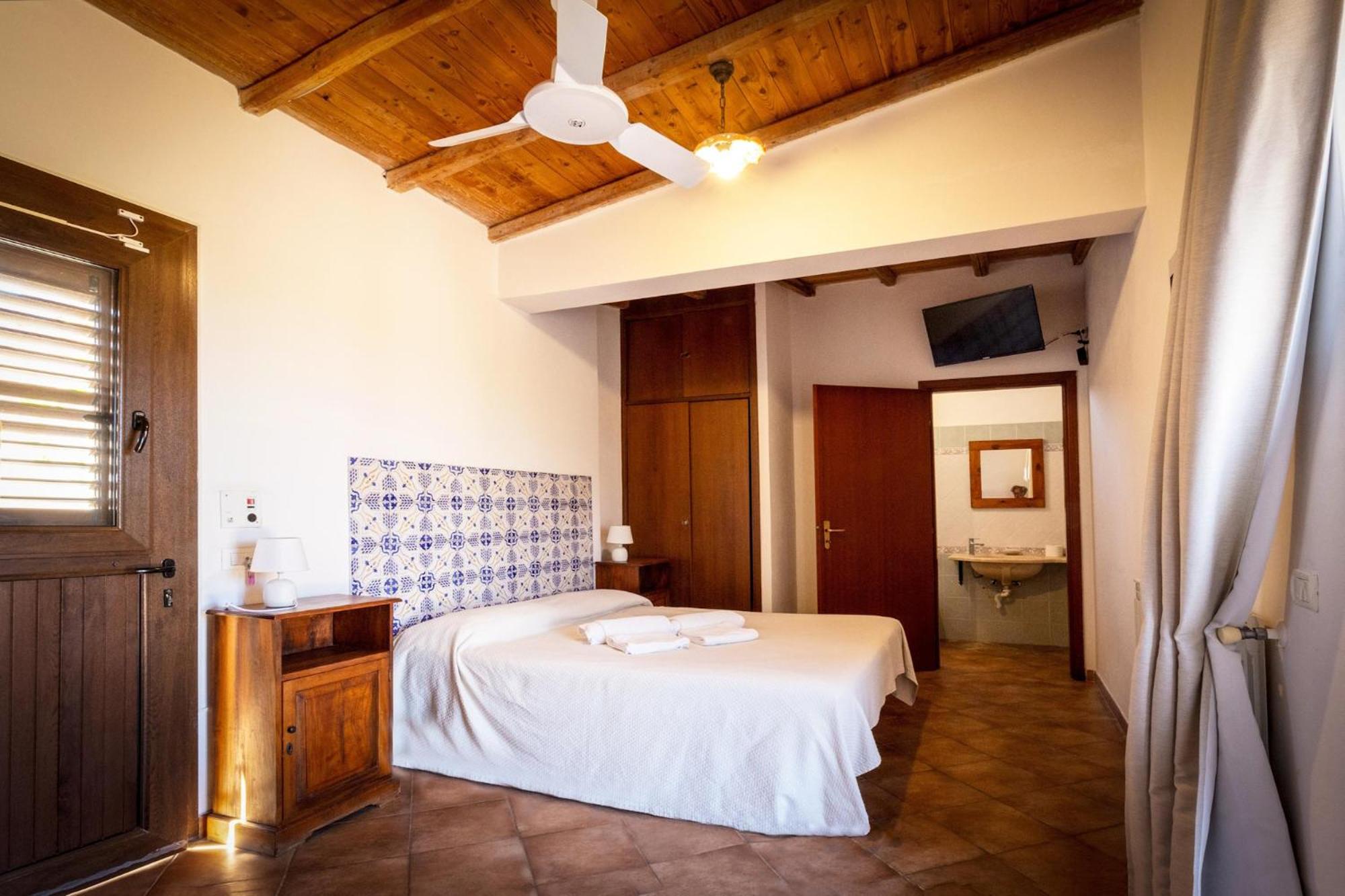 Classic Quadruple Room - Photo 4