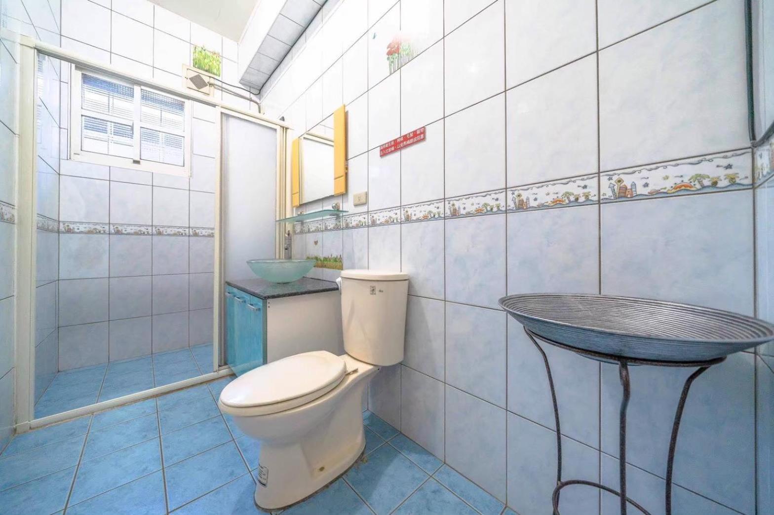 Two-Bedroom Suite - Photo 2
