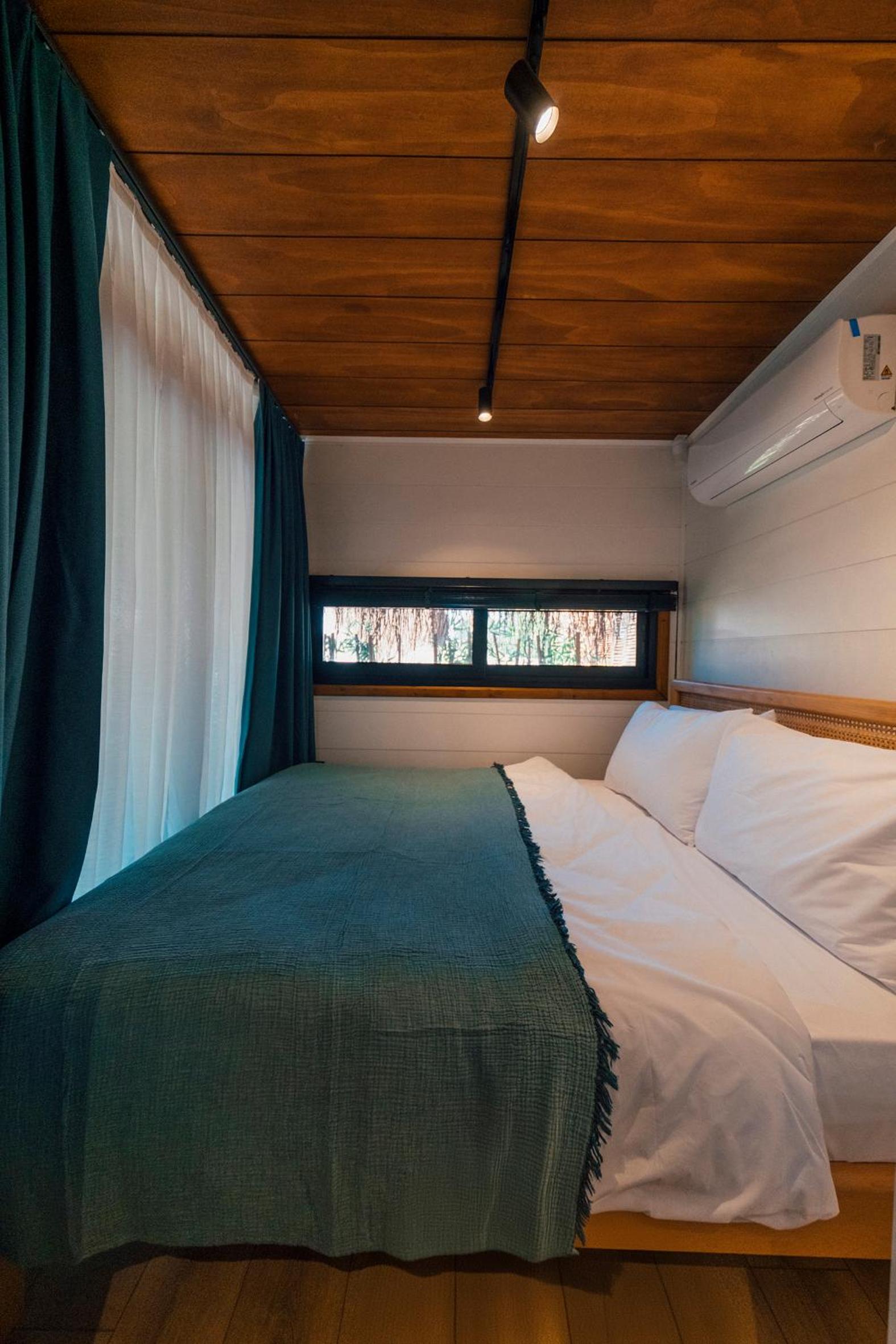 Mobile Home photo 1