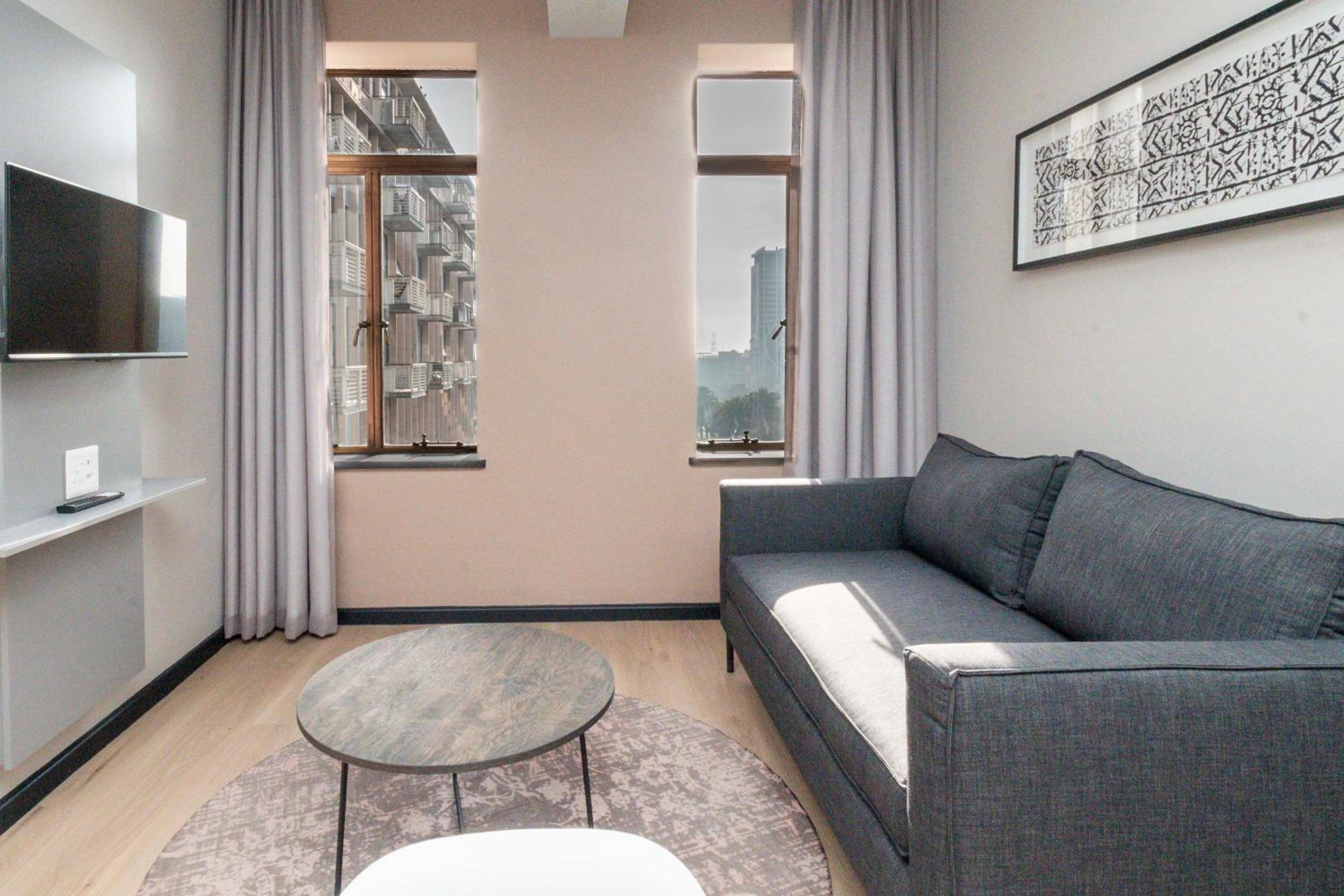 Two-Bedroom Superior Apartment - Photo 16
