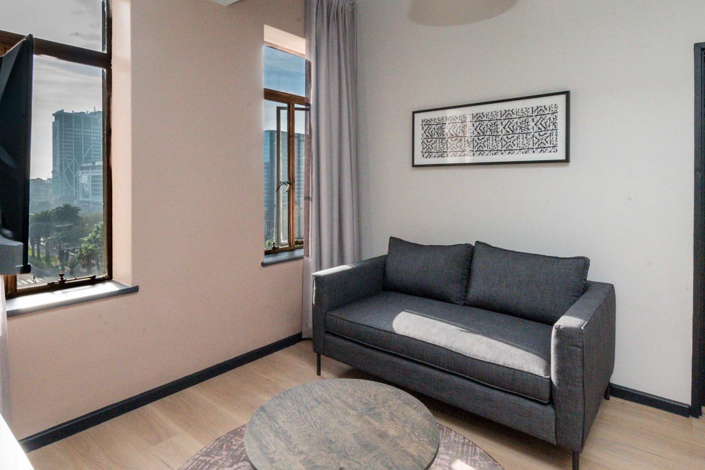 Two-Bedroom Superior Apartment - Photo 5