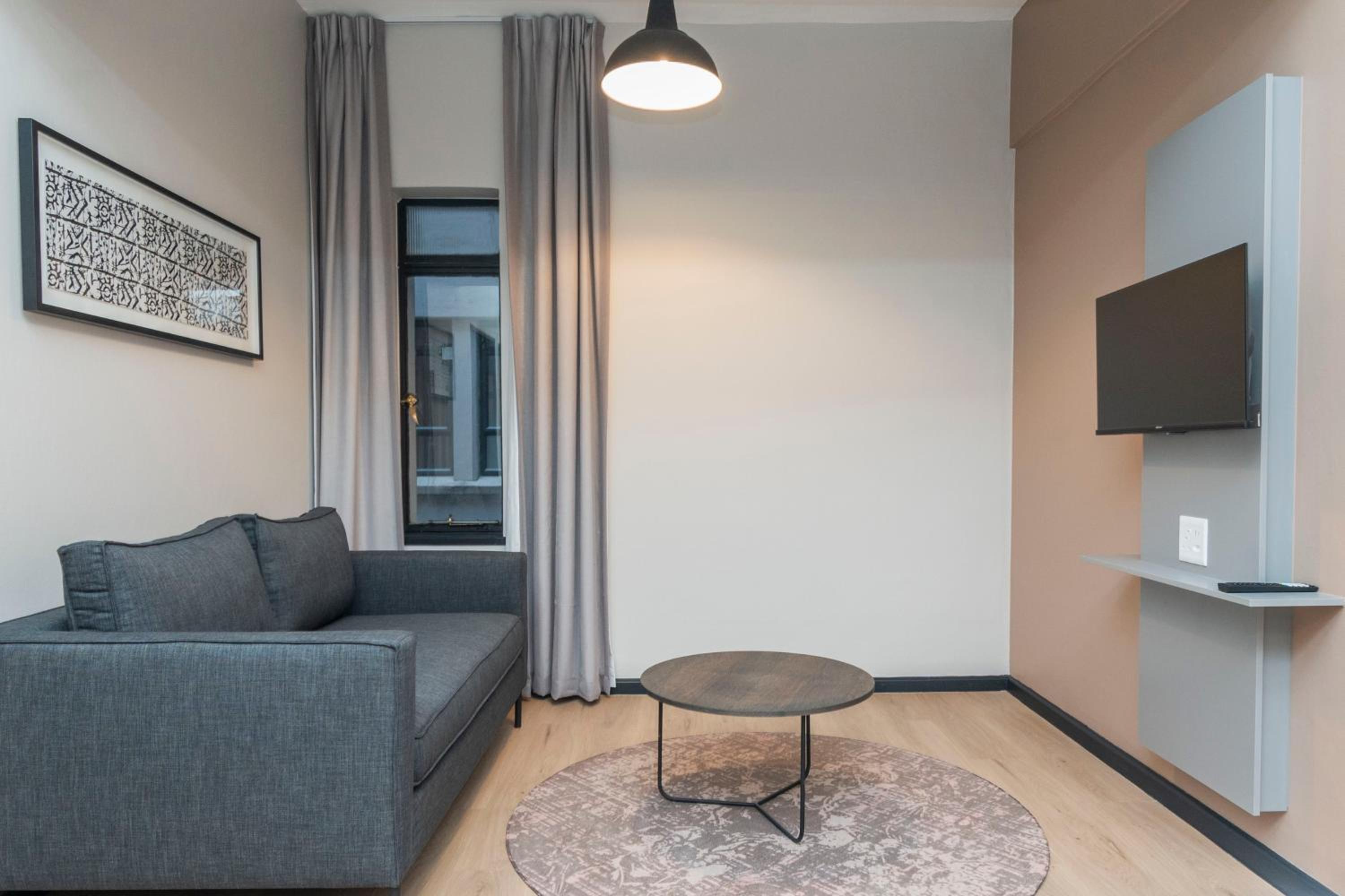 One-Bedroom Apartment - Photo 14