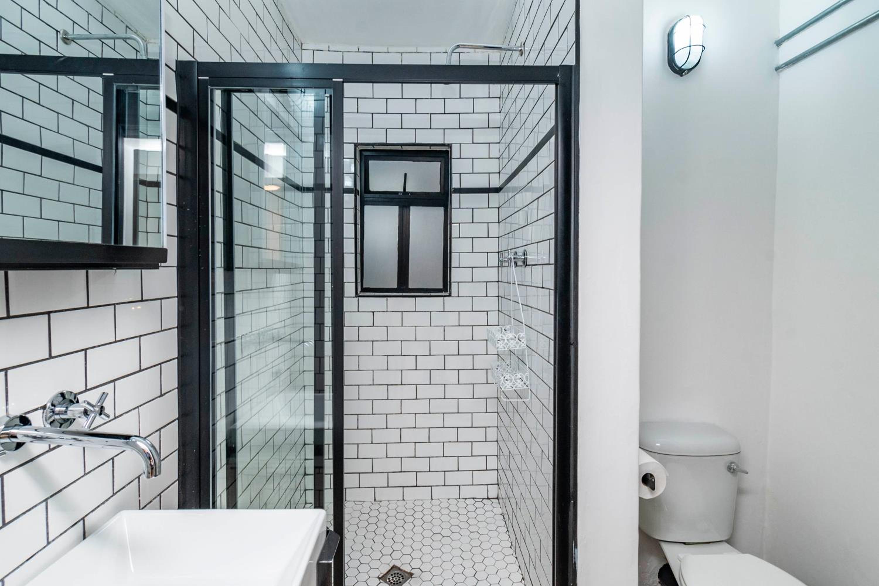 One-Bedroom Apartment - Photo 10