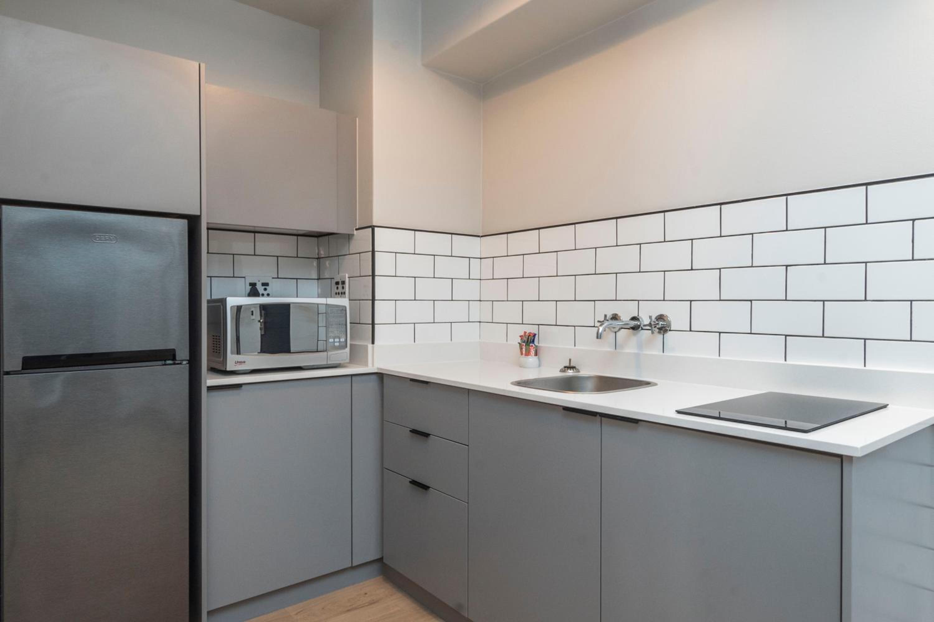 Two-Bedroom Apartment - Photo 2