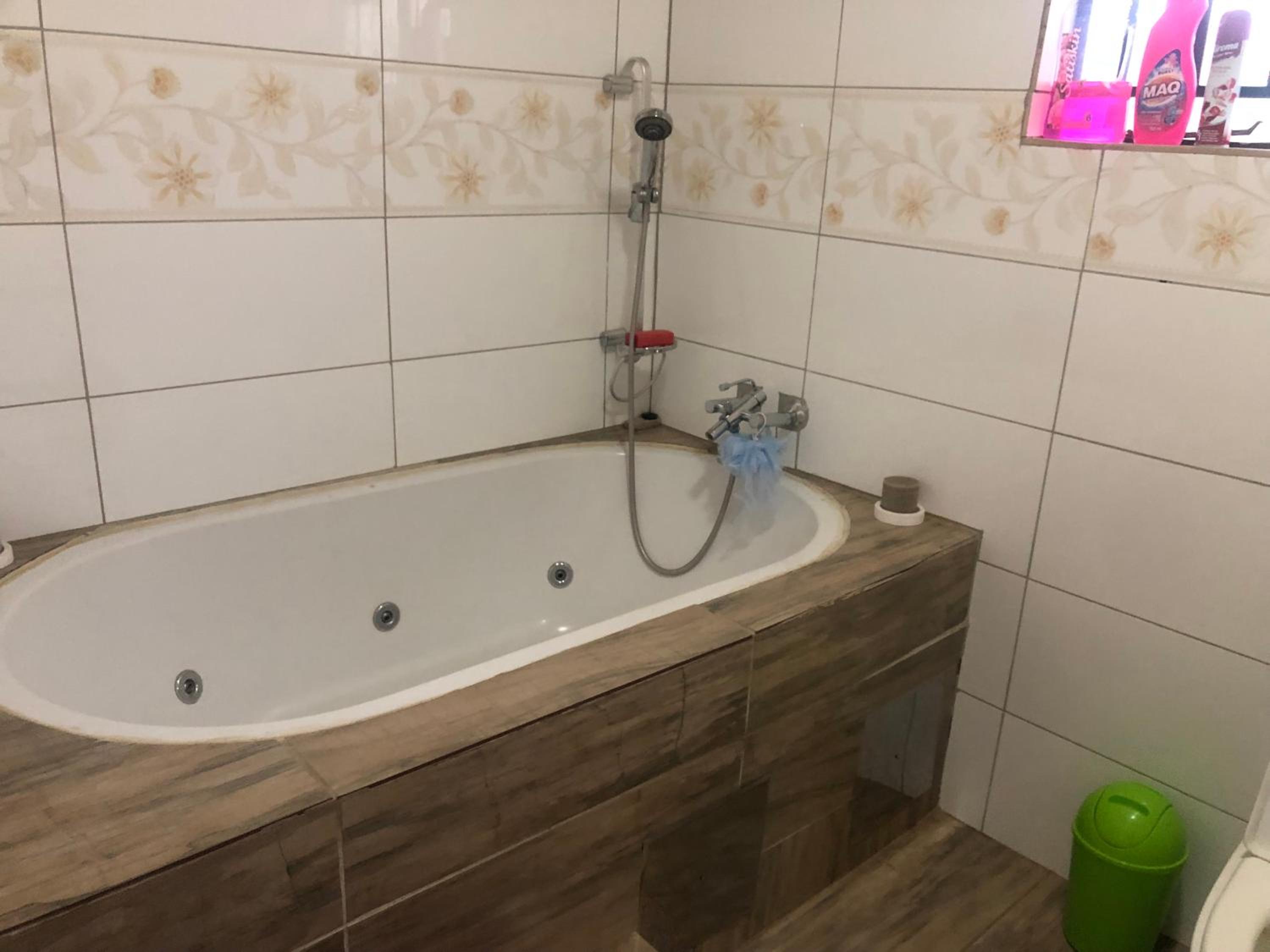 Large Double Room photo 1