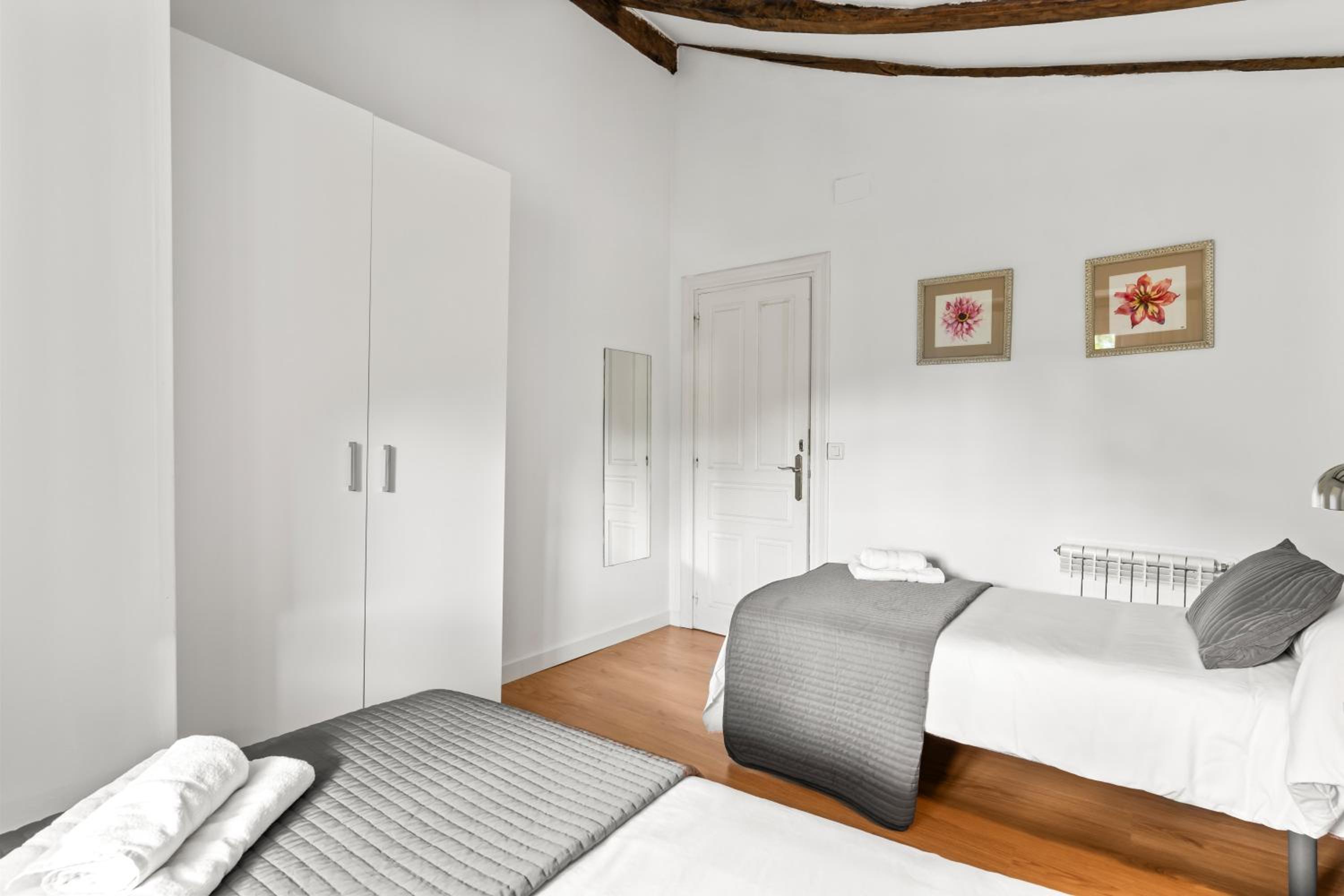 Two-Bedroom Deluxe Apartment with Garden View photo 3