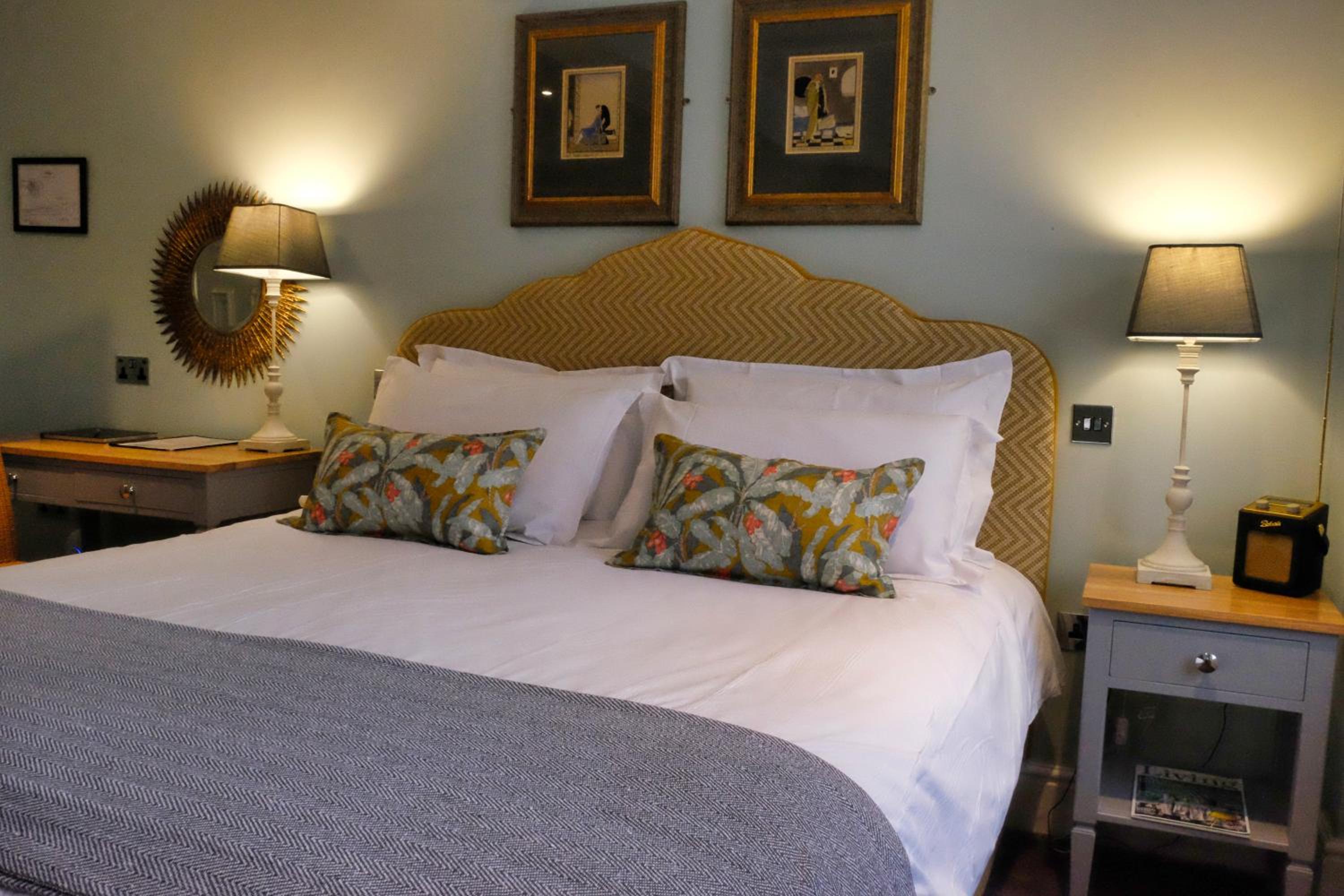 Deluxe Double Room With Shower photo 3