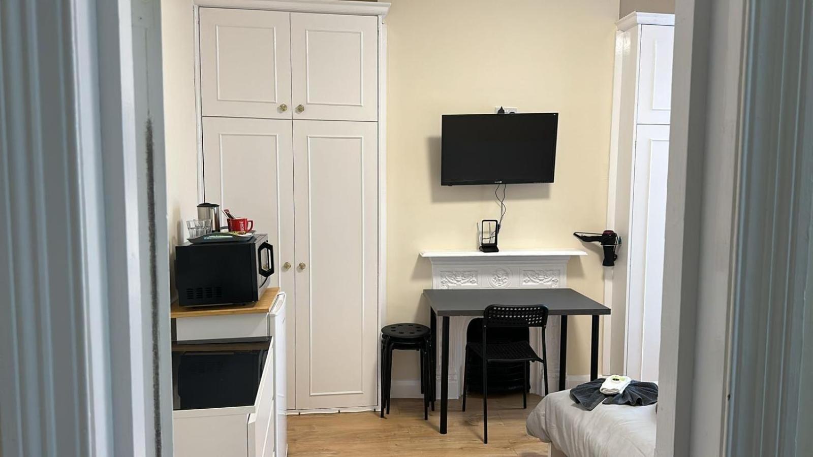 Budget Double Room photo 1