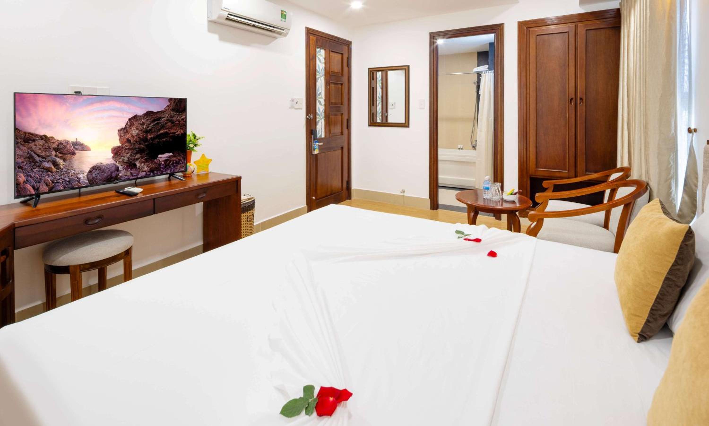 Deluxe Double Room - Photo 4