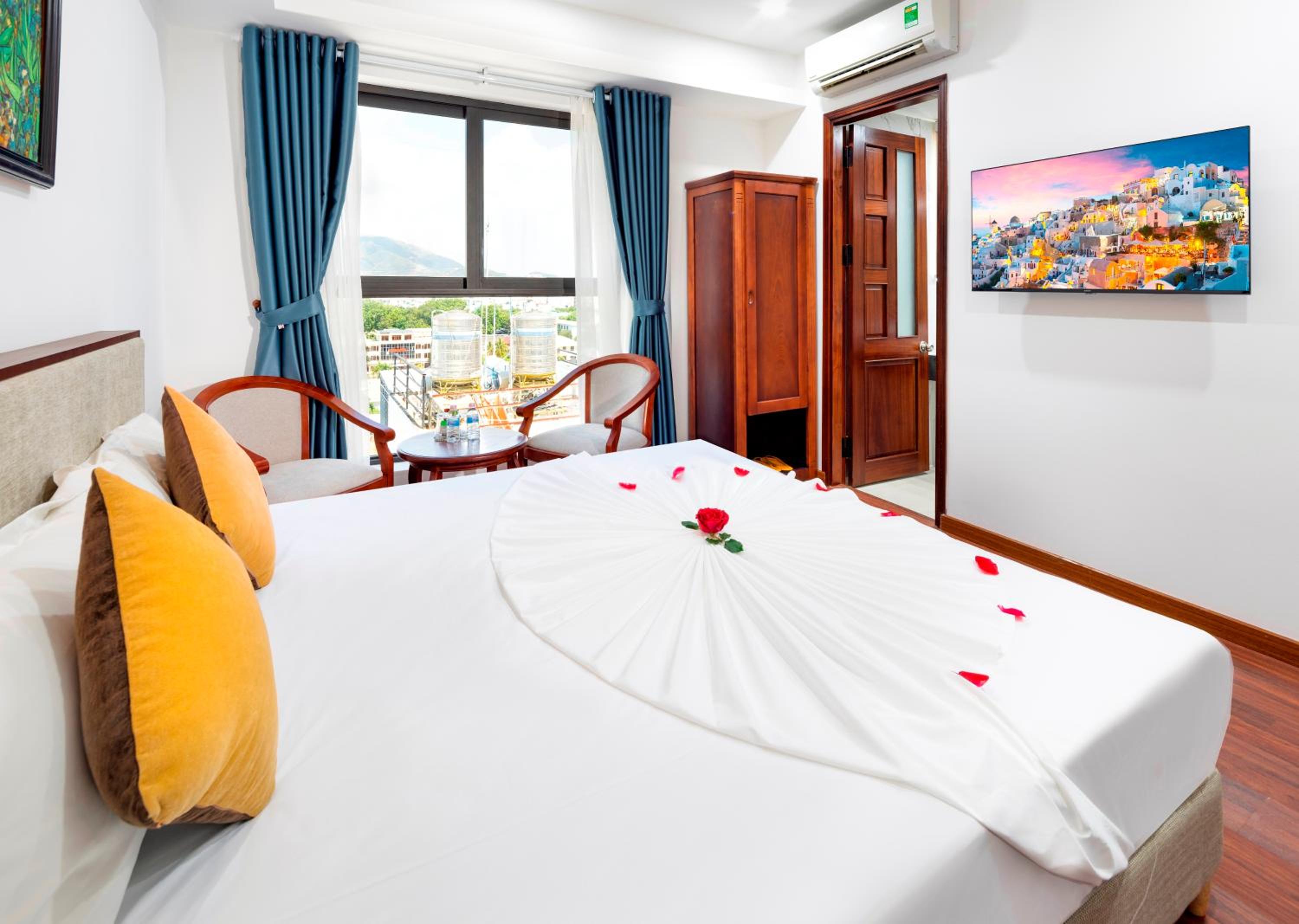 Deluxe Double Room - Photo 1