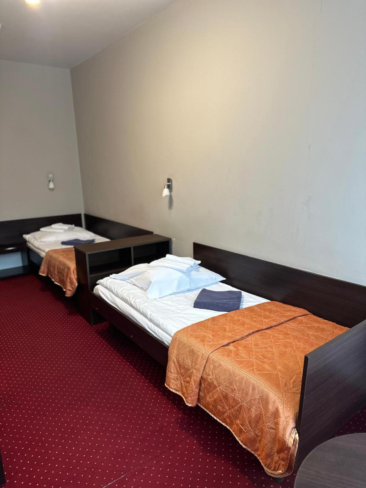 Twin Room - Photo 4