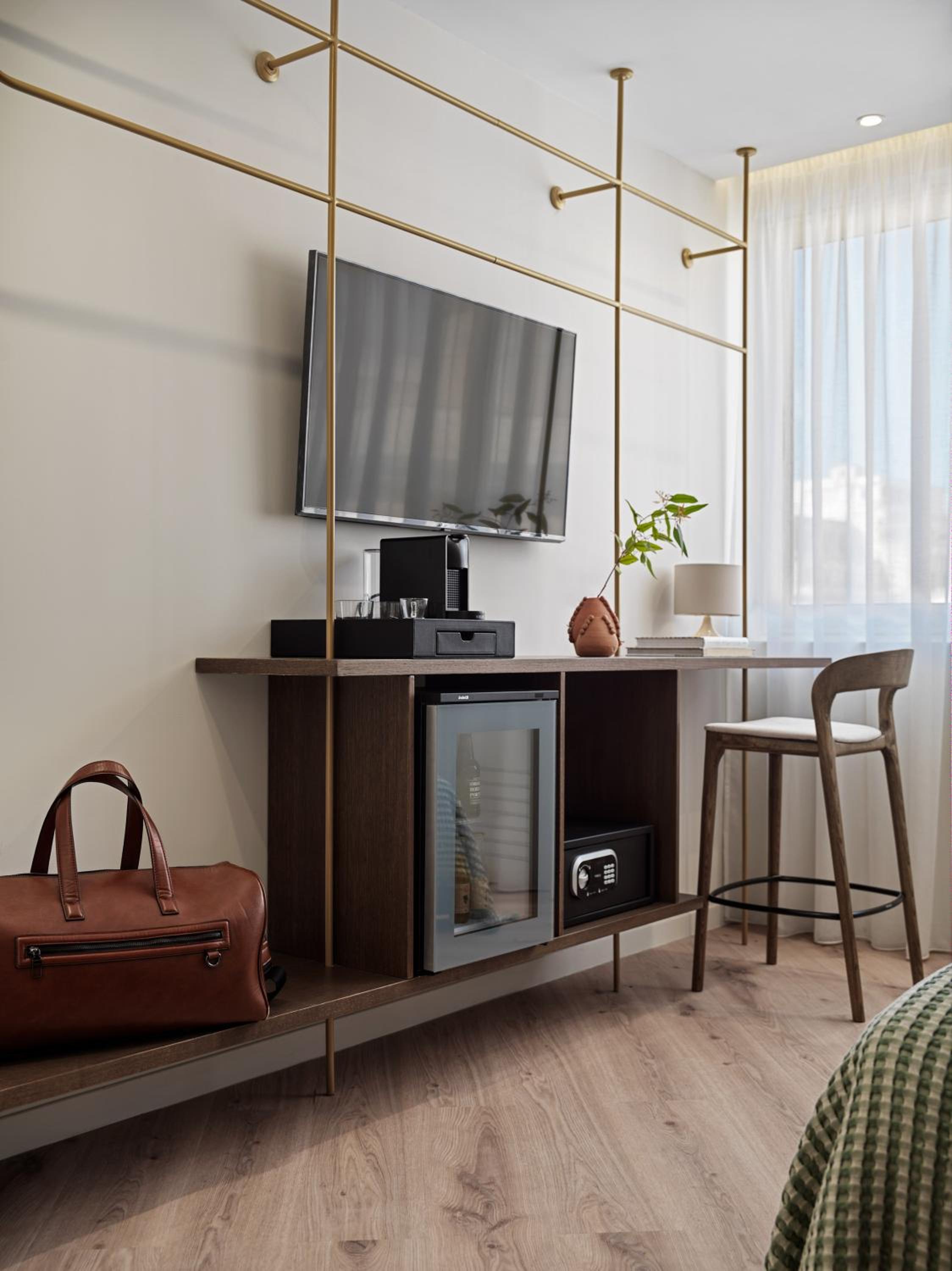 Family Room photo 3