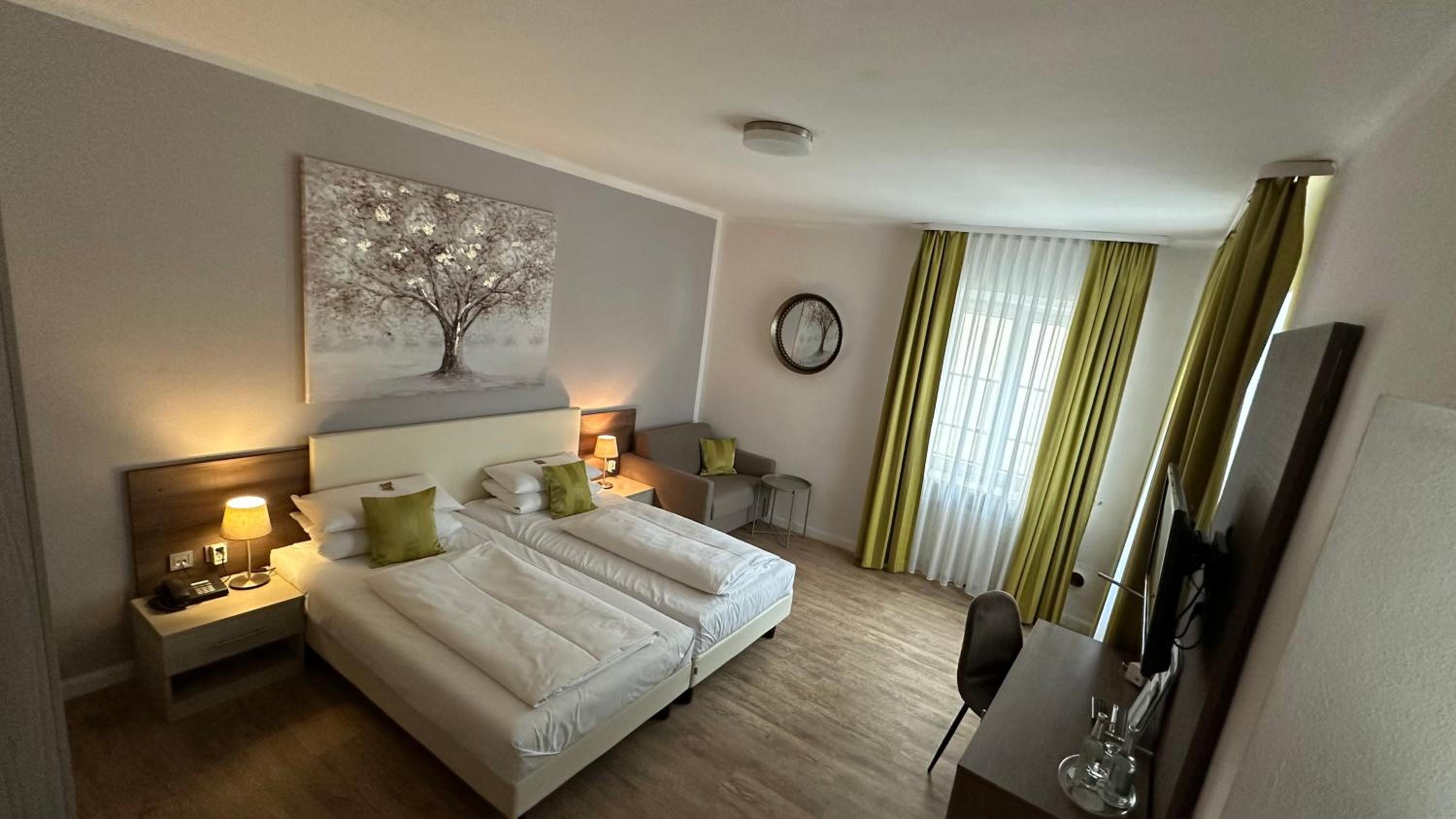 Deluxe Double Room photo 2