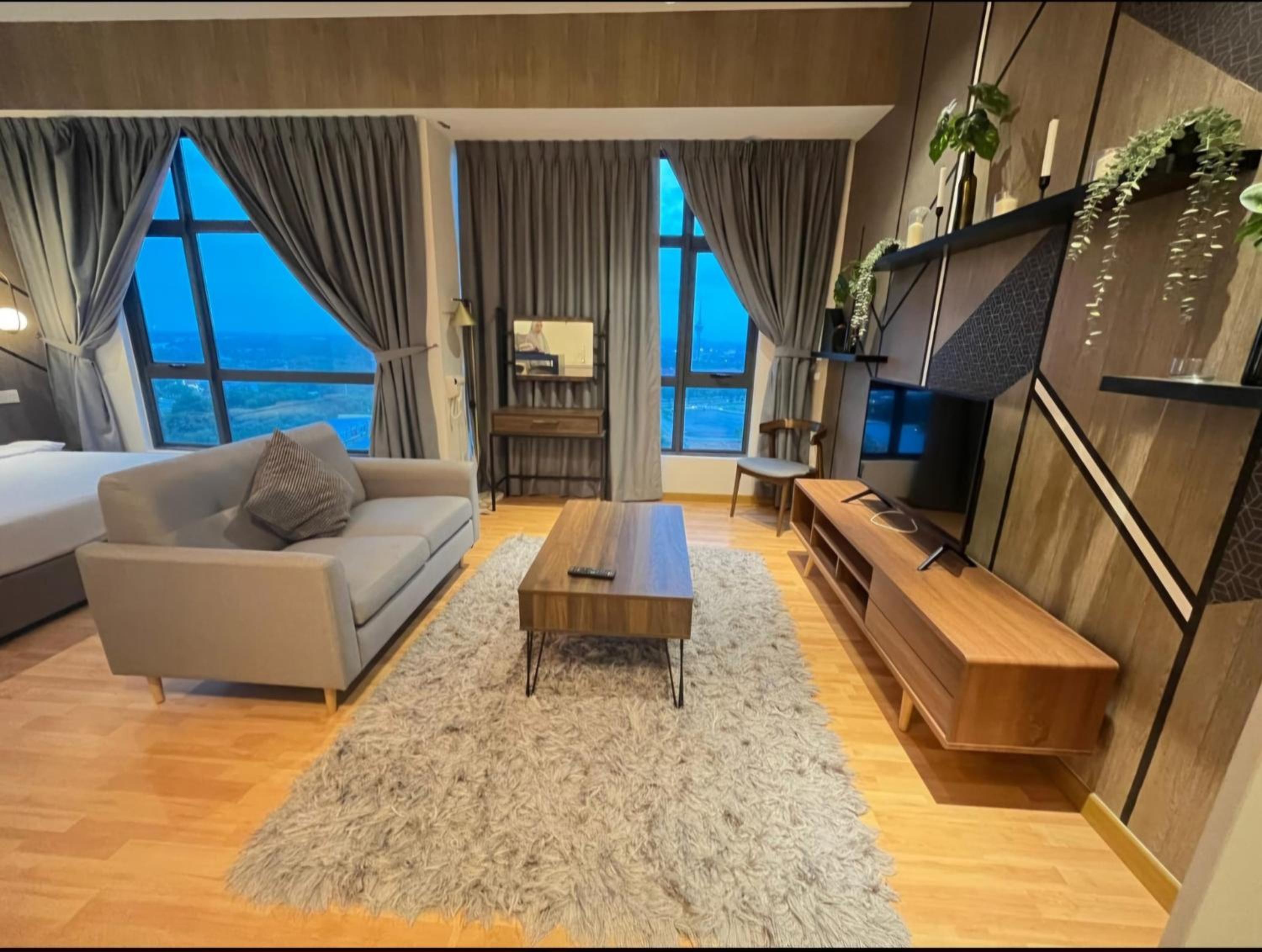 One-Bedroom Apartment photo 1