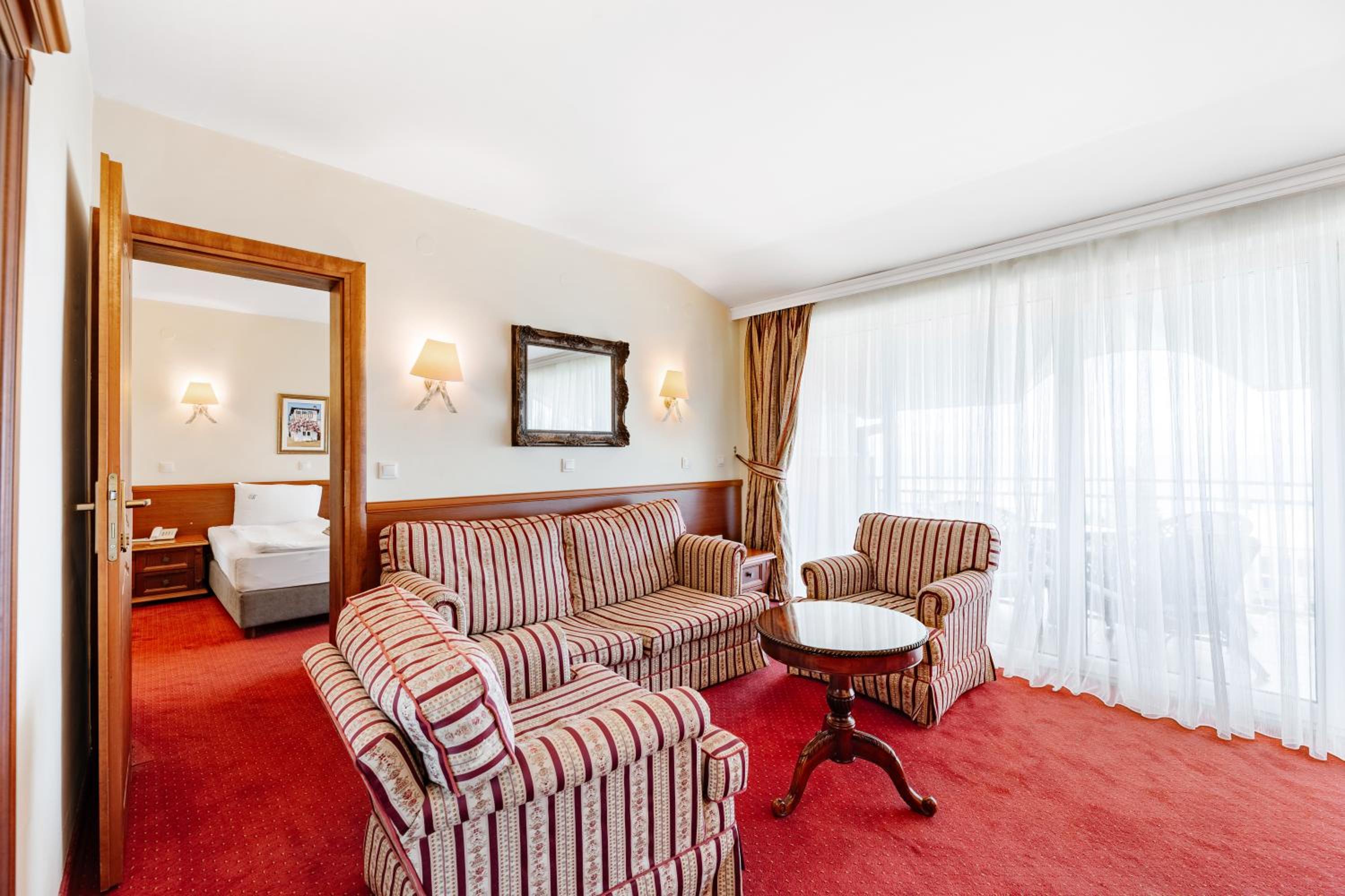 Suite with Lake View
