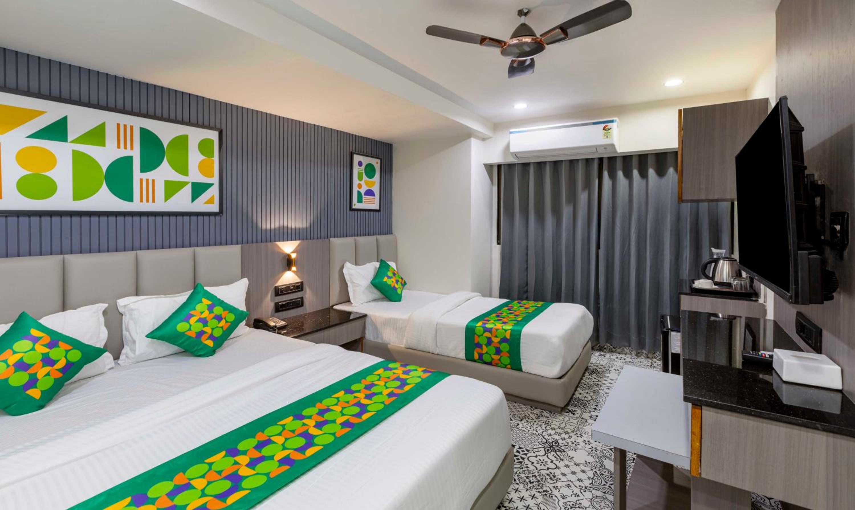 Deluxe Double Room photo 2