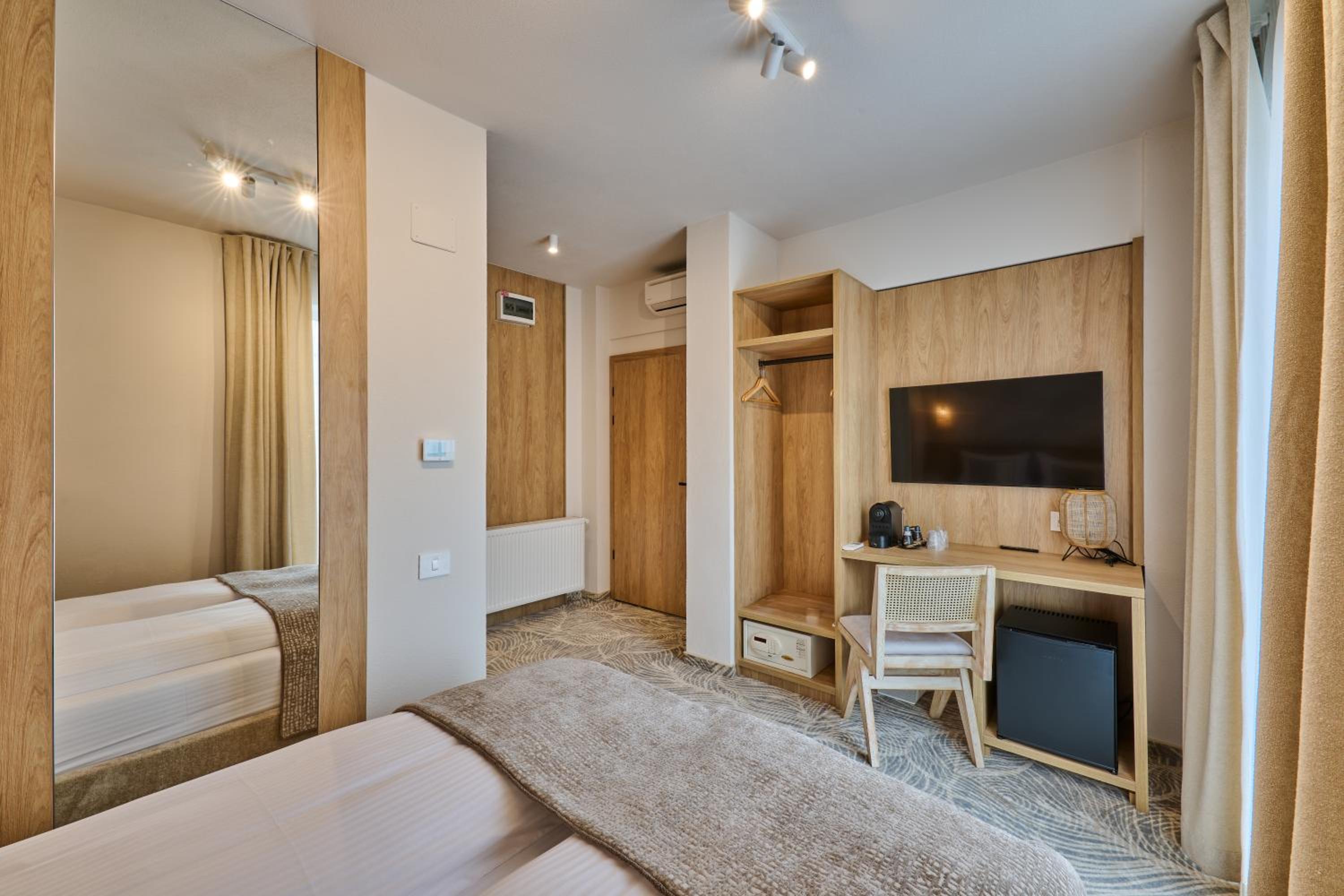 Double Room with Balcony photo 1