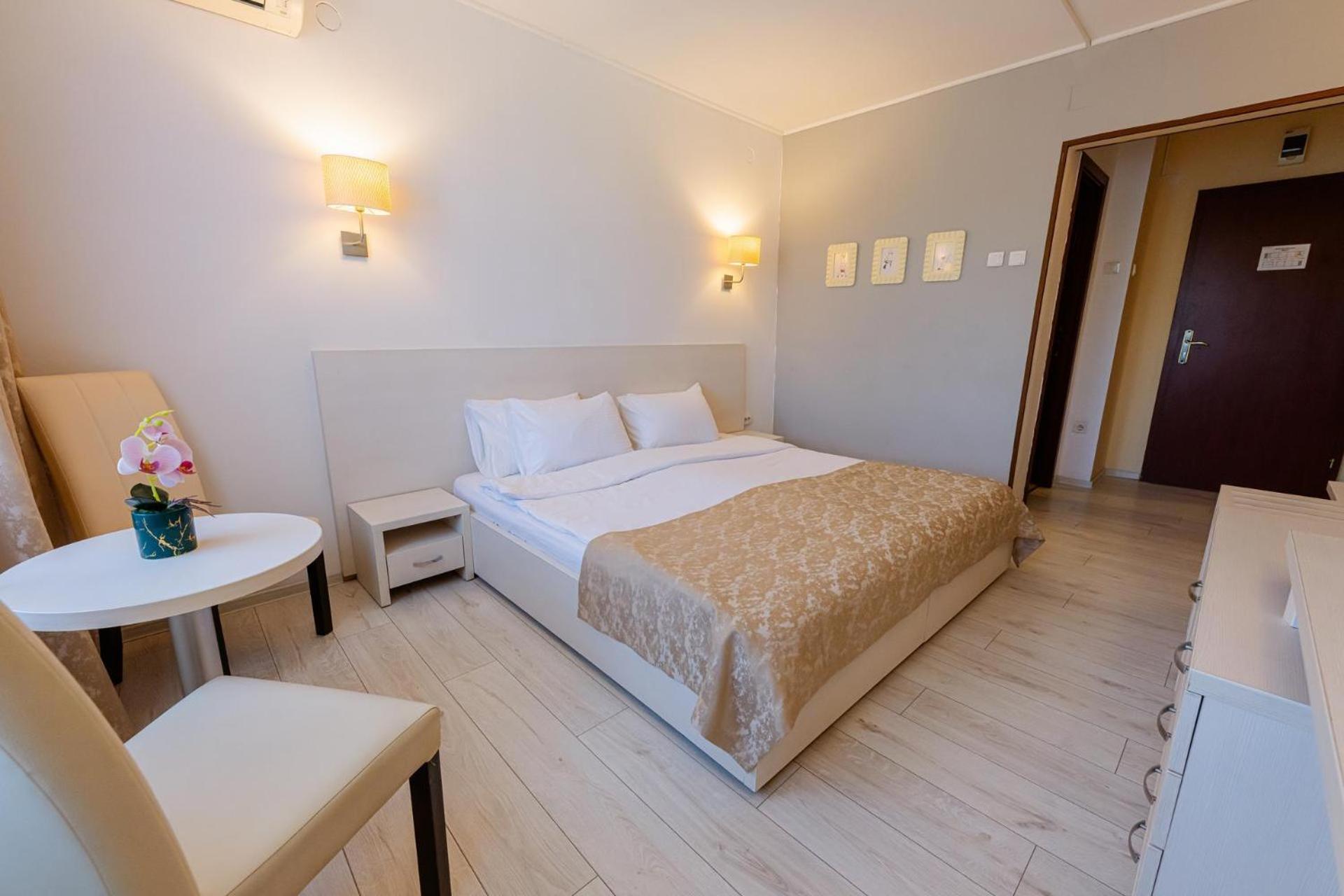 Superior Double or Twin Room photo 2