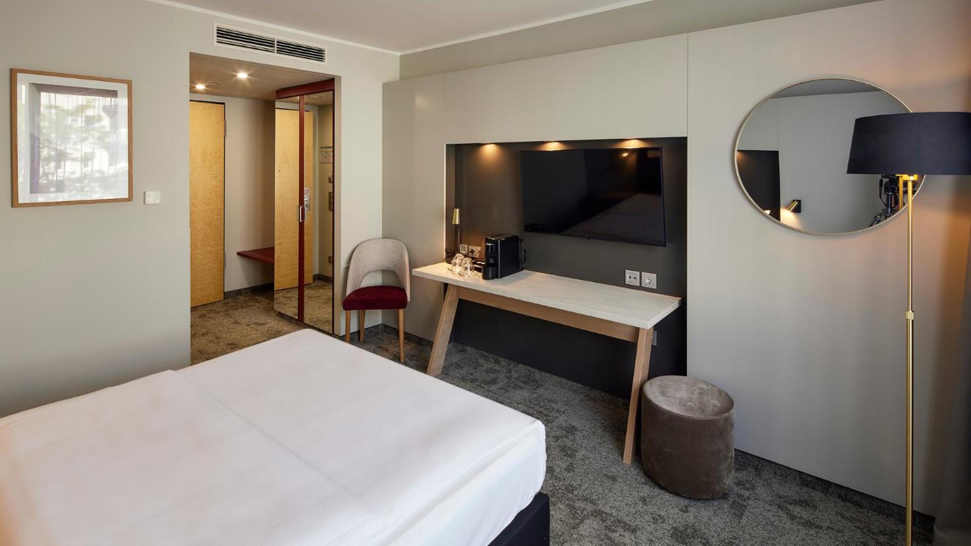 Deluxe Double room - Photo 11