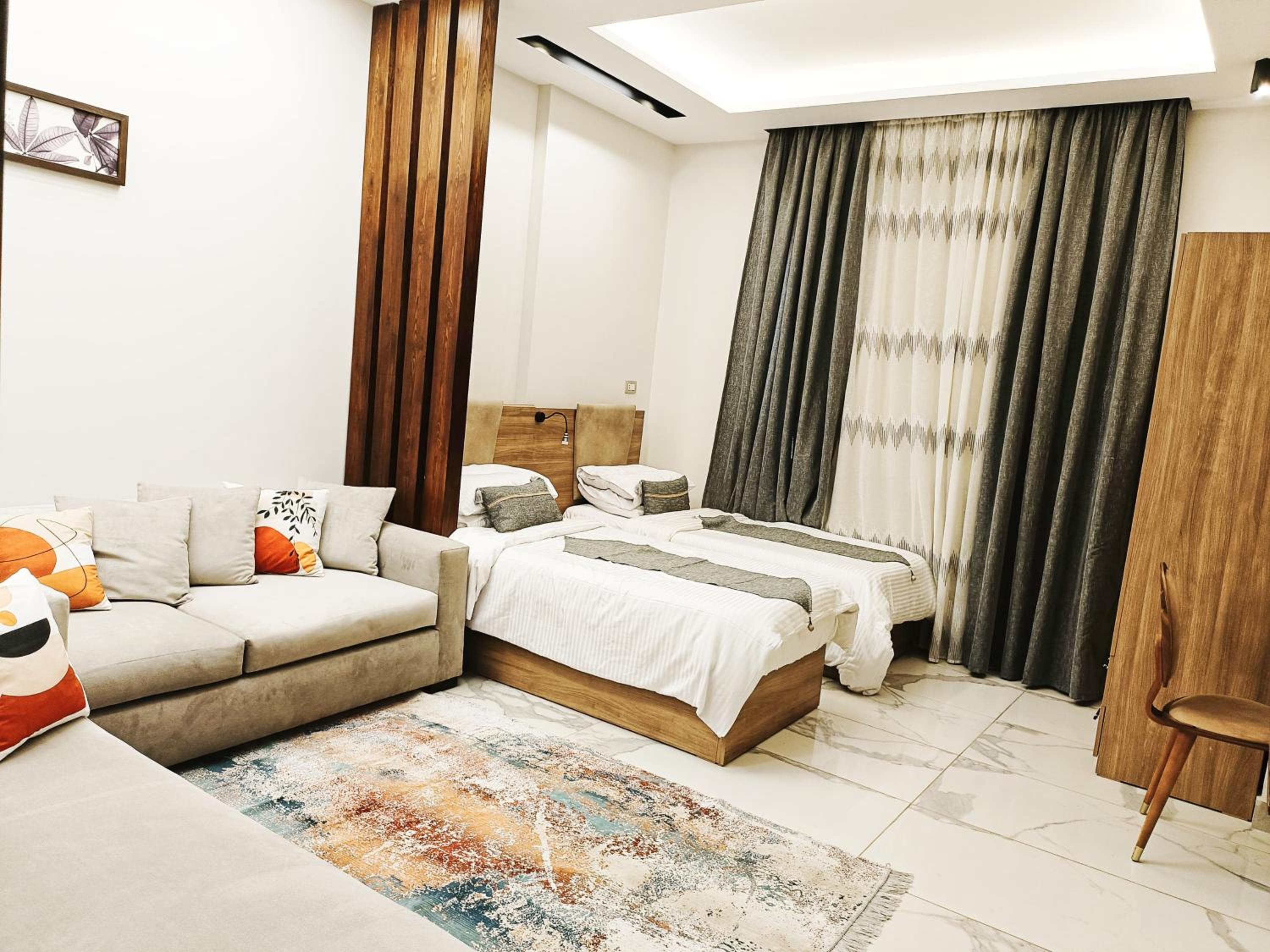 Deluxe Apartment photo 2