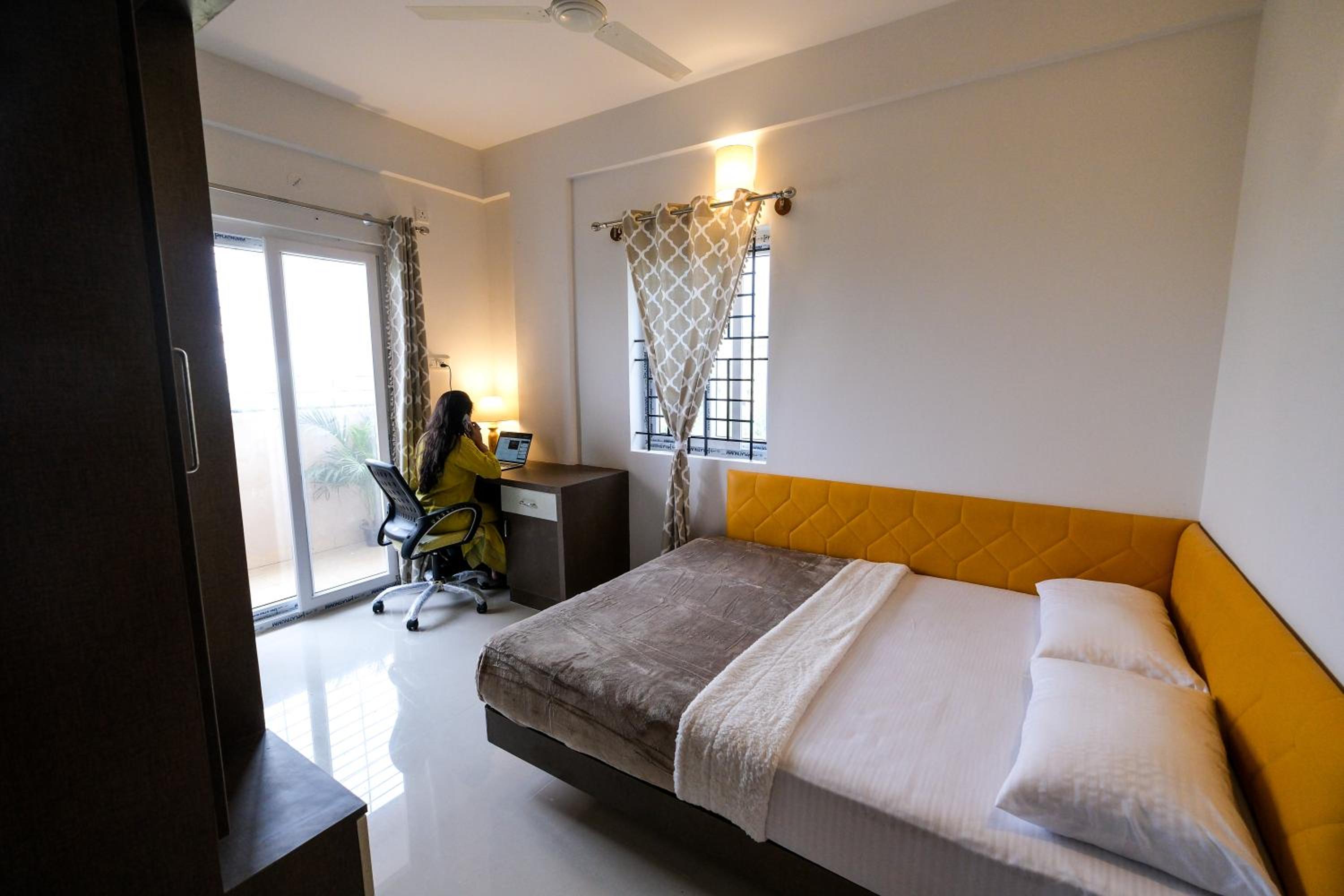 Two-Bedroom Apartment - Photo 11