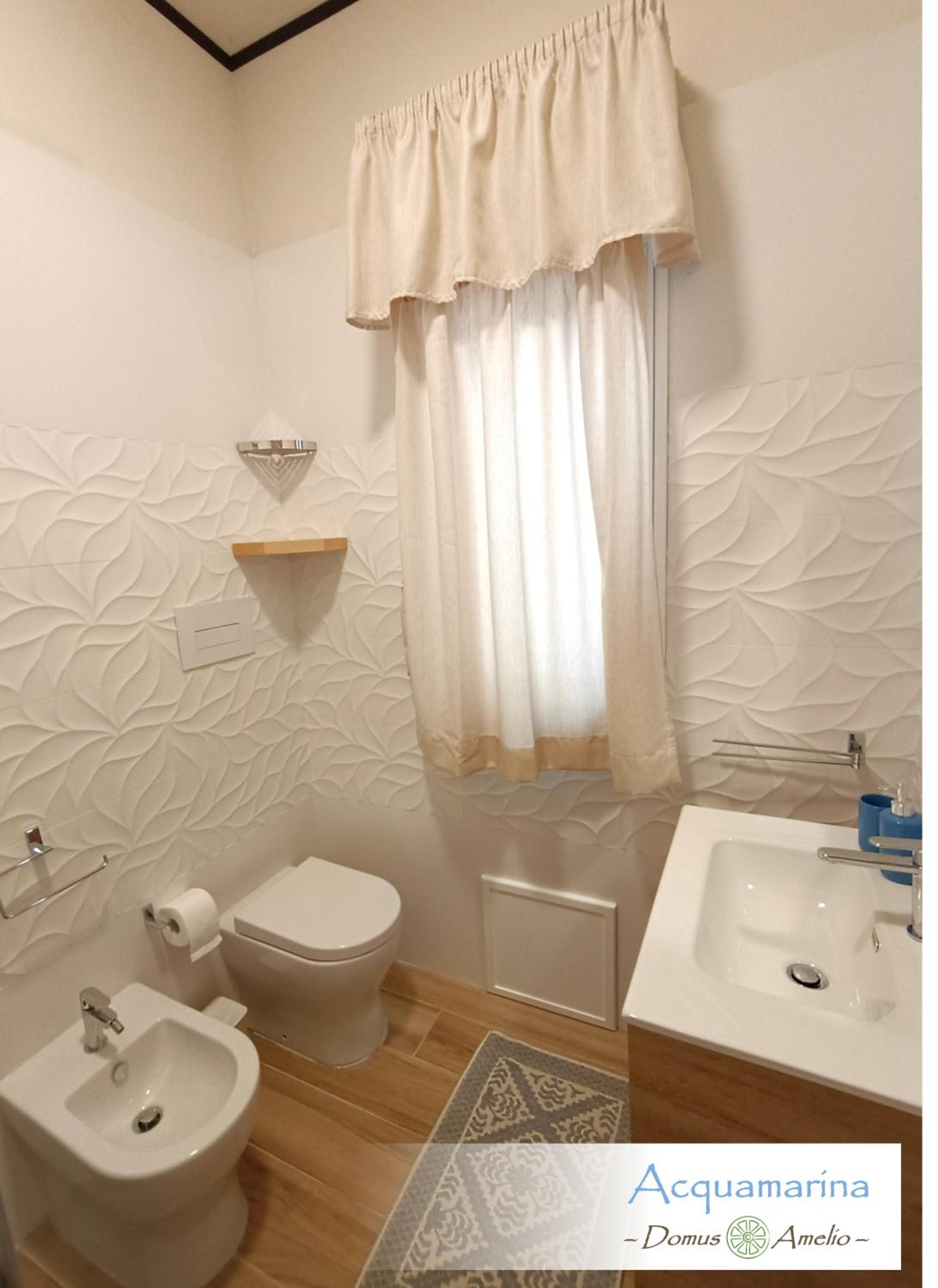 Double or Twin Room with Private Bathroom photo 3