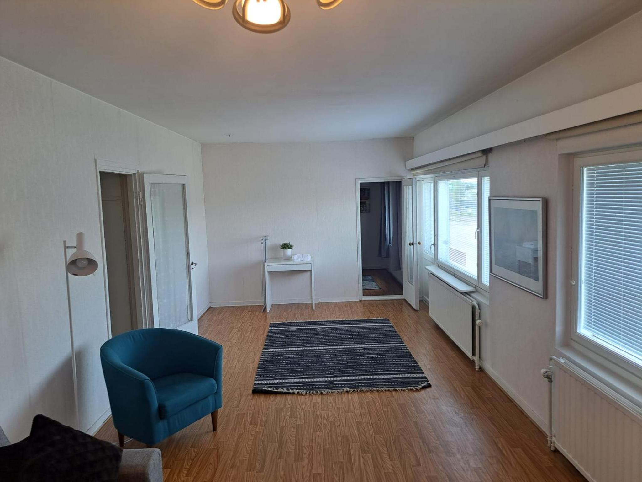 Three-Bedroom Apartment photo 2