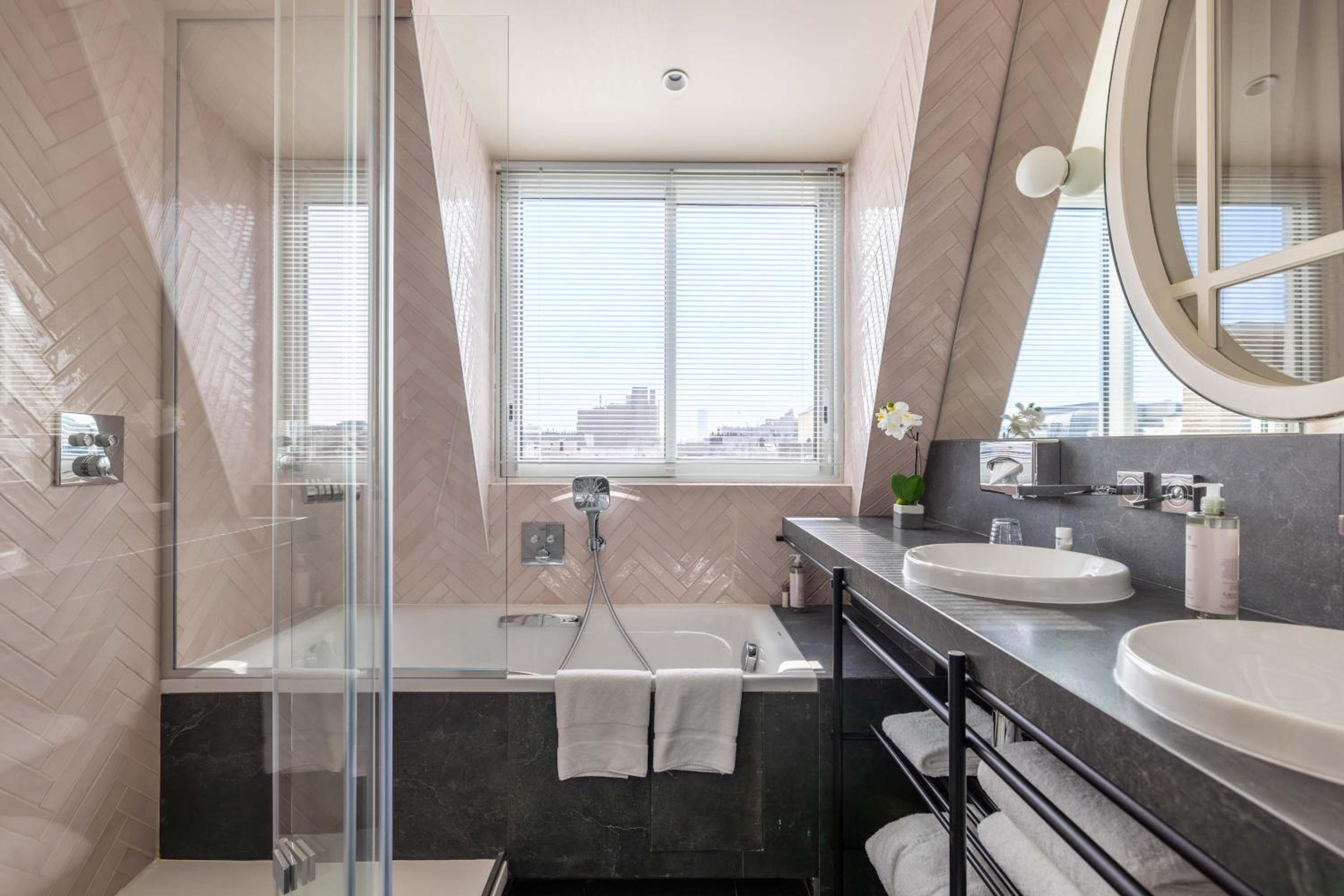 Privilege Room Terrasse Eiffel Tower photo 3