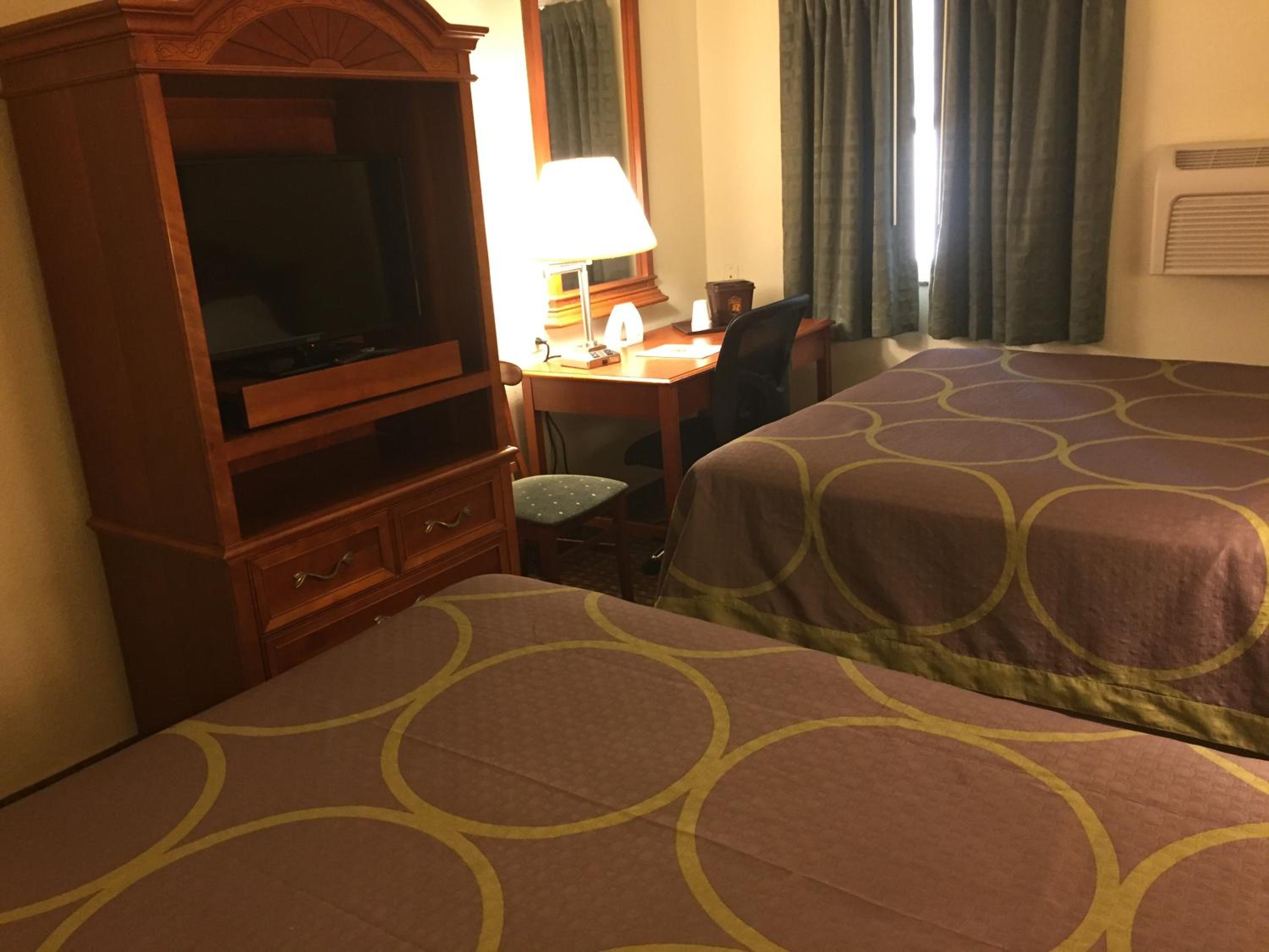 Double Room with Two Double Beds - Smoking - Photo 6