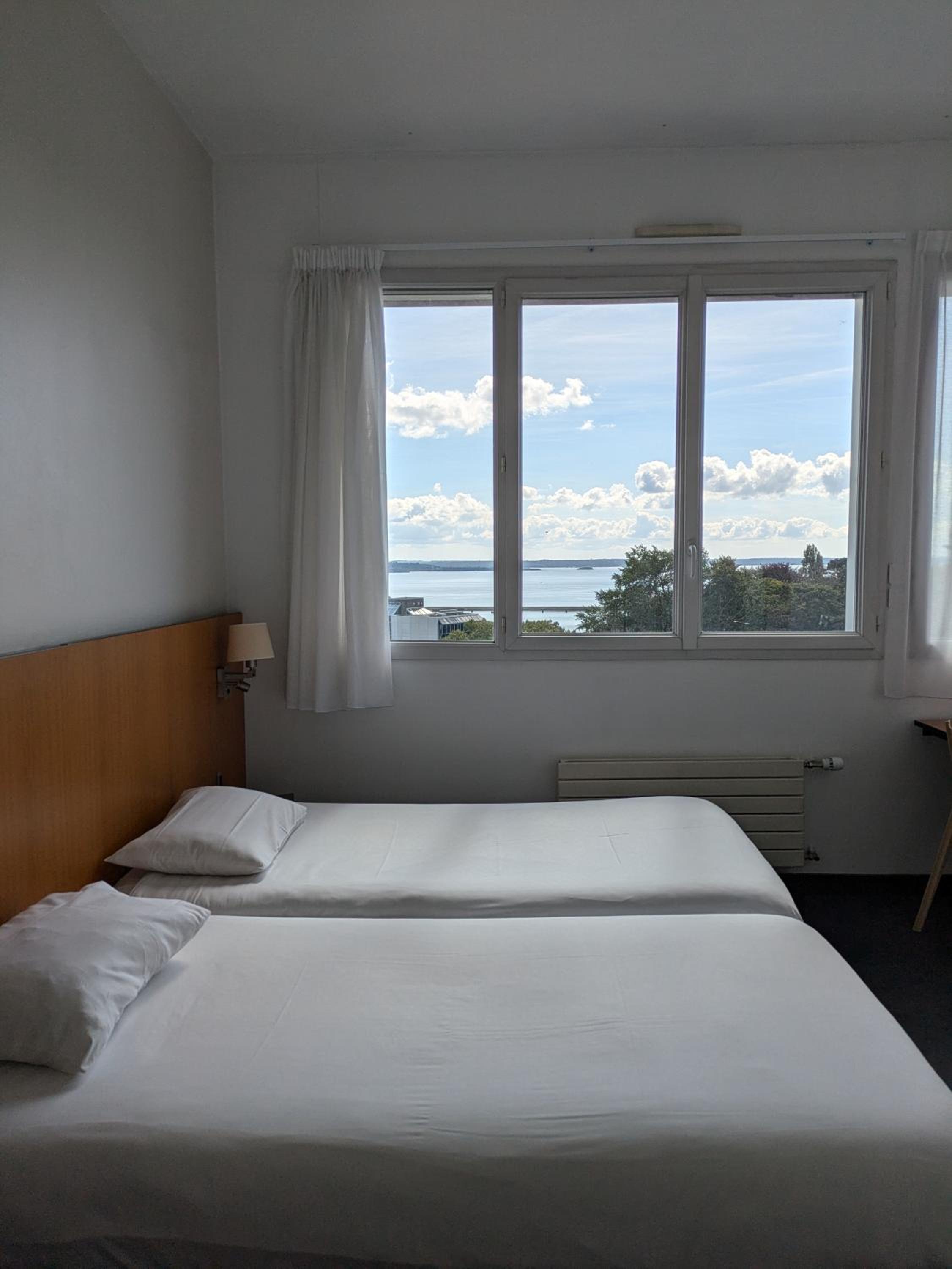 Panoramic Room Twin - Photo 4