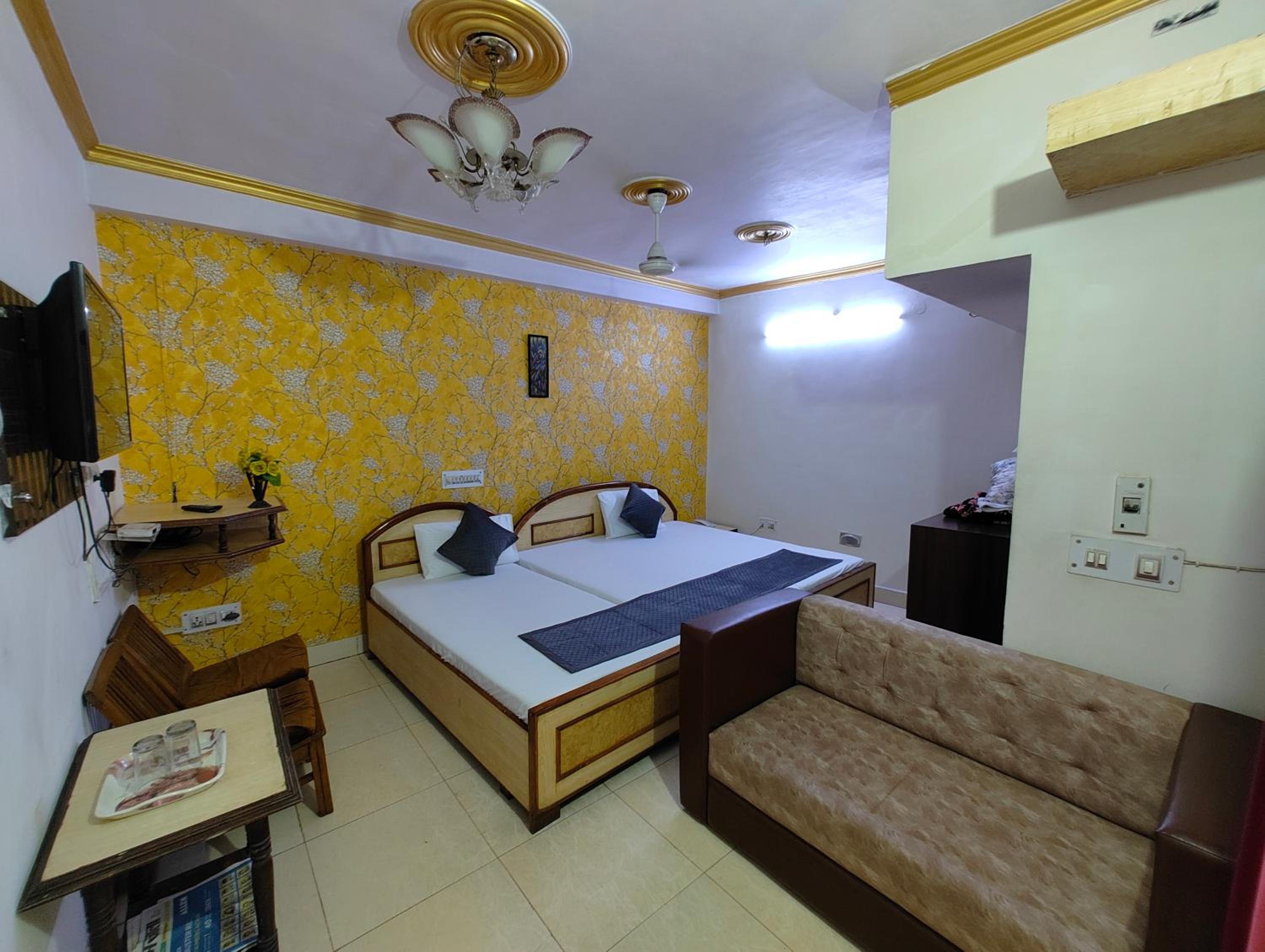 Deluxe Family Room