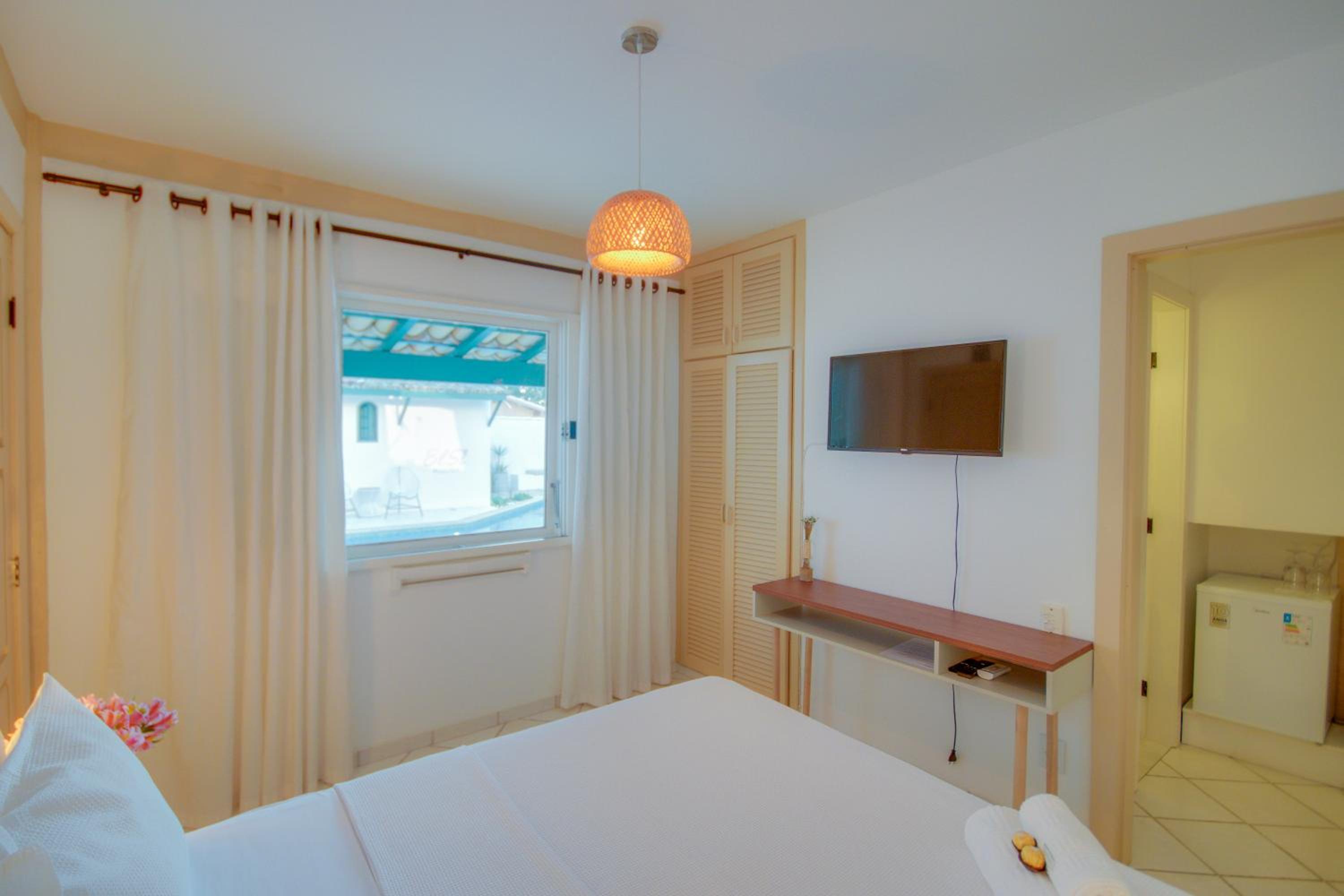 Suite with Pool View photo 3
