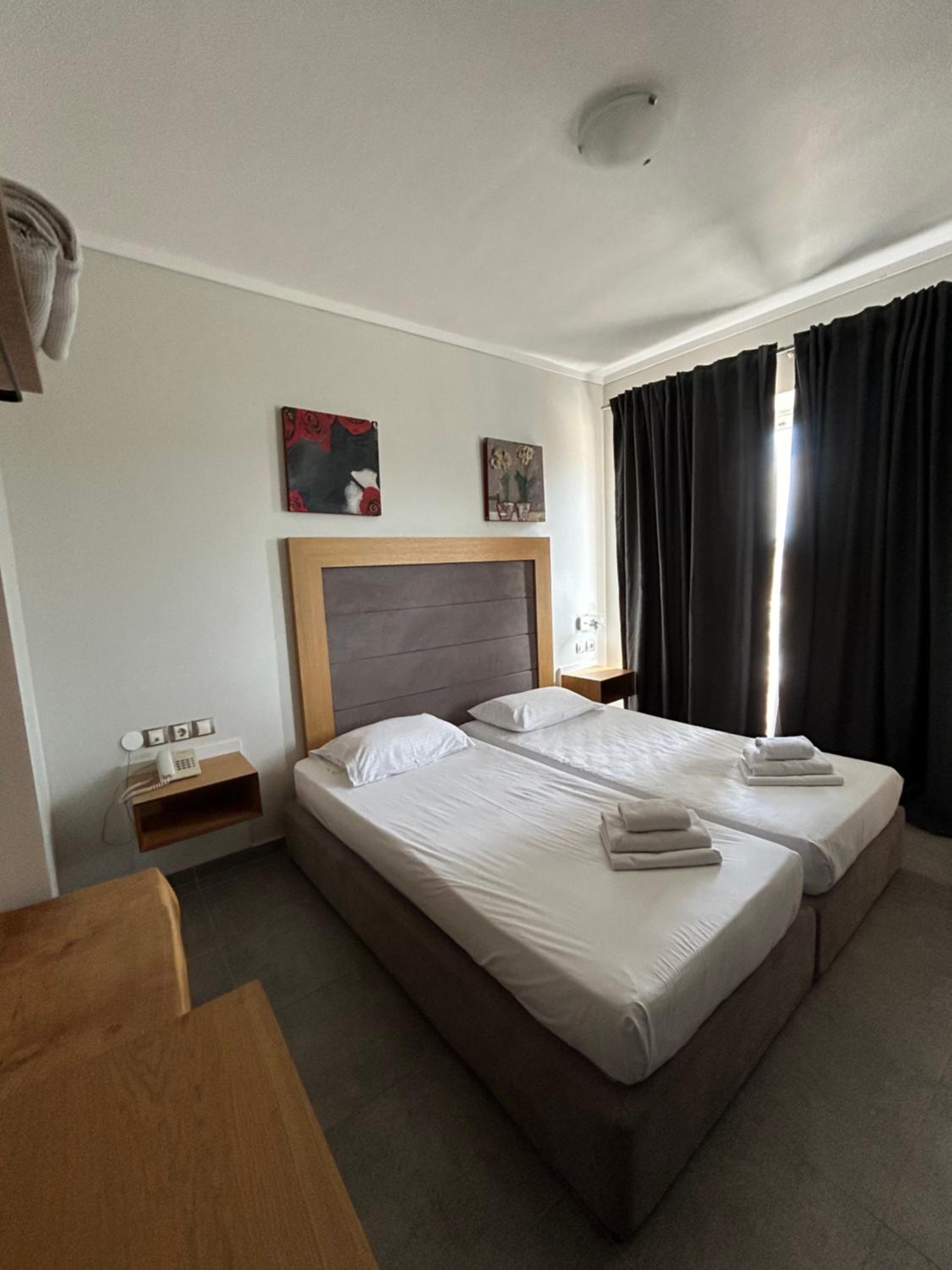 Double or Twin Room with Mountain View - Photo 7