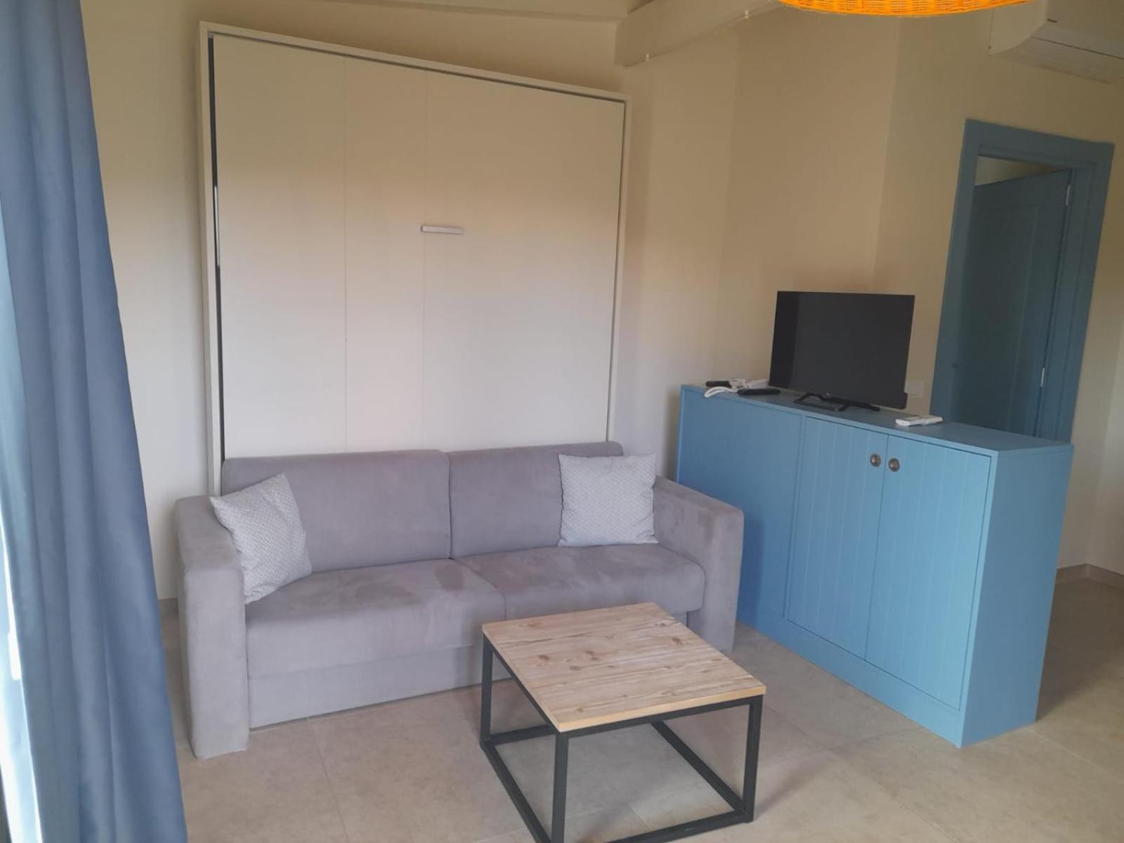 Appartement de Luxe avec Vue Partielle sur la Mer