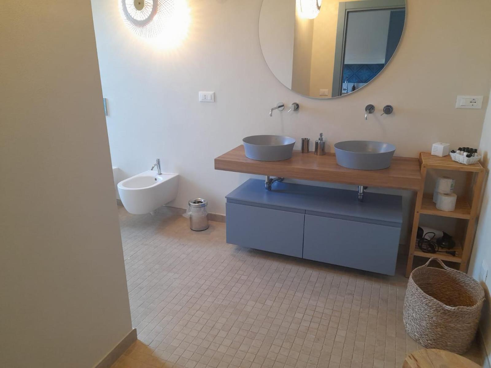 Deluxe Apartment with Partial Sea View photo 2