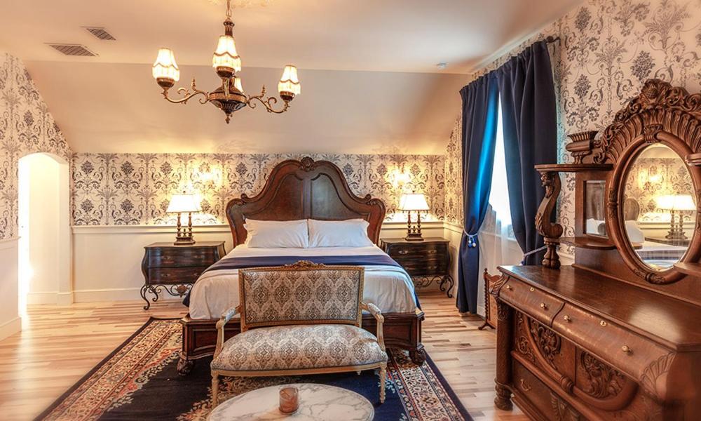 King Suite