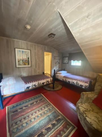 Budget Double Room - Photo 1