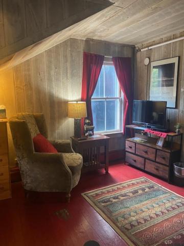 Budget Double Room - Photo 3