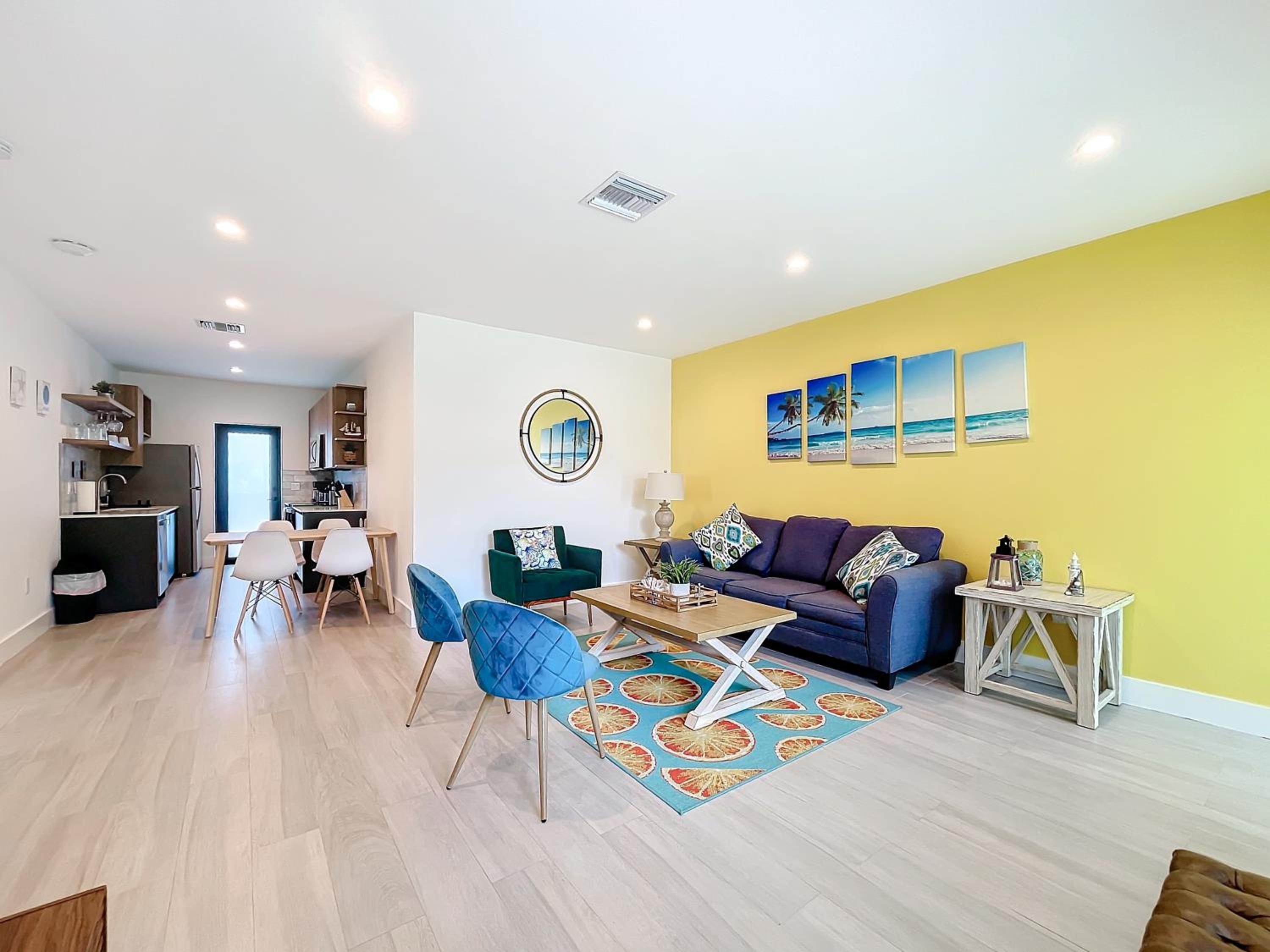 Deluxe One-Bedroom Apartment
