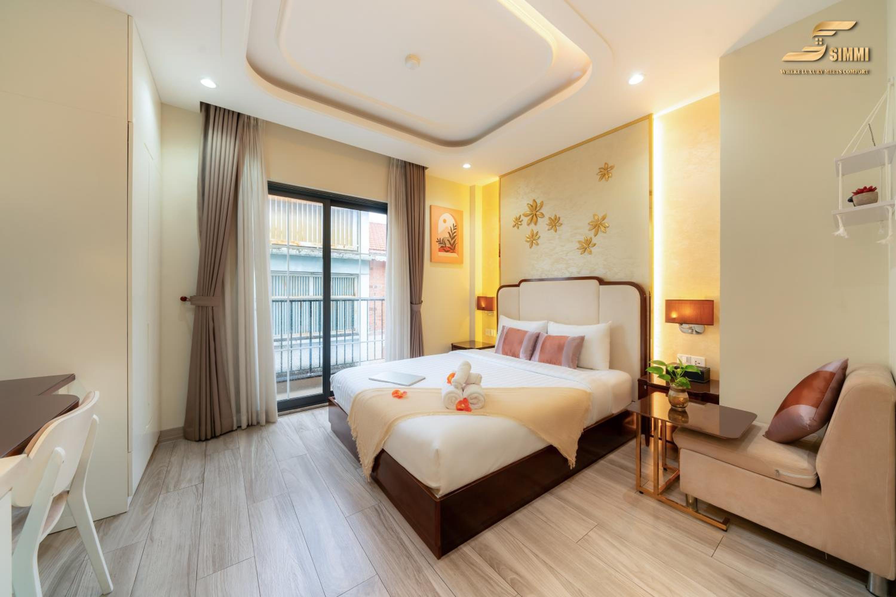 Apartment with Balcony